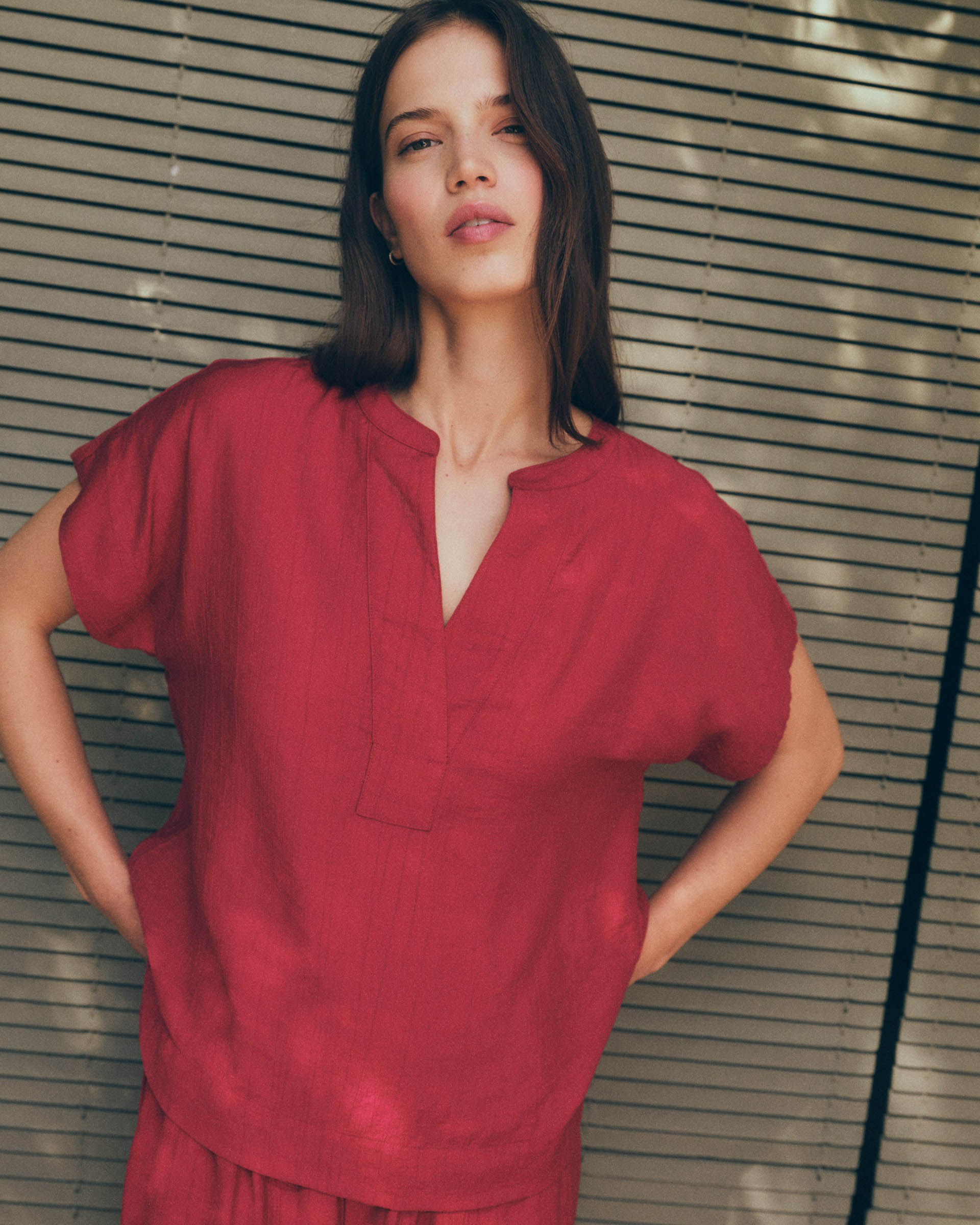 SHIRTS & BLOUSES