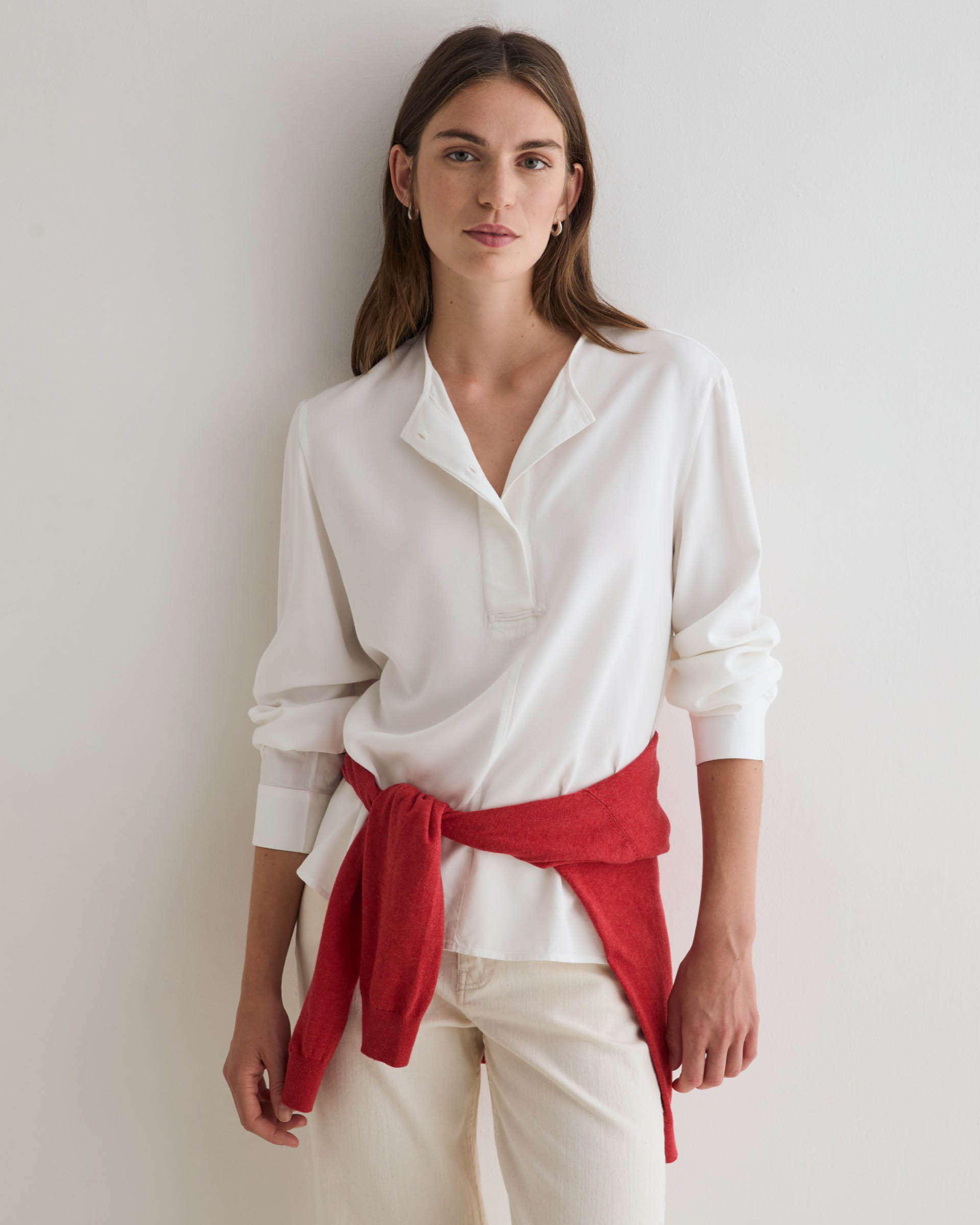 SHIRTS & BLOUSES