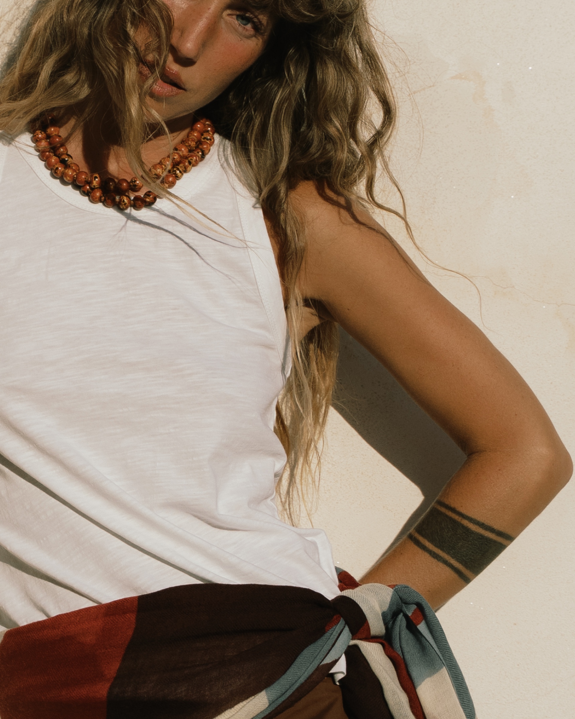 CAMISETAS Y TOPS