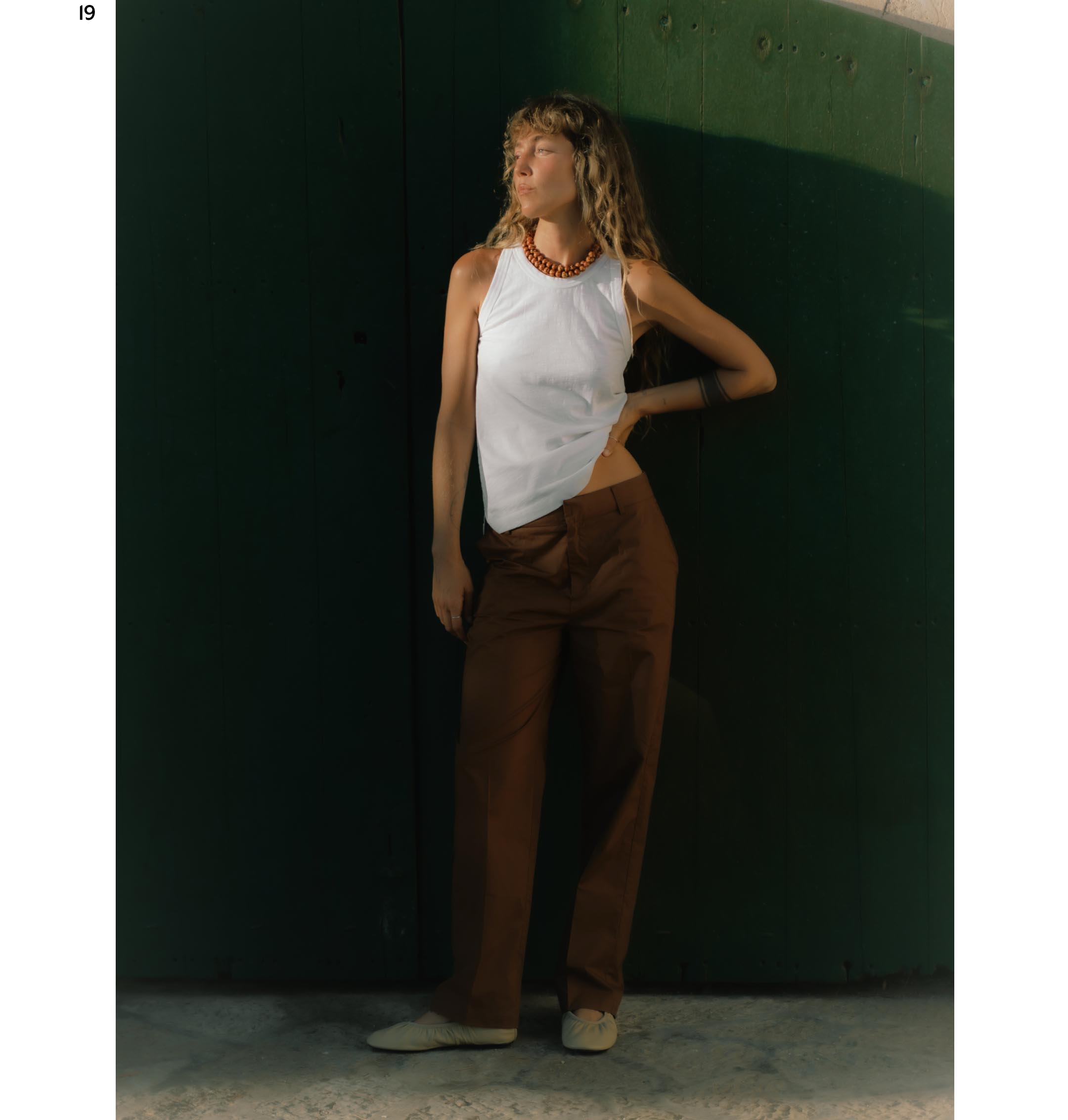 14 BETWEEN COLOUR AND MATERIALbe | Laura Prim