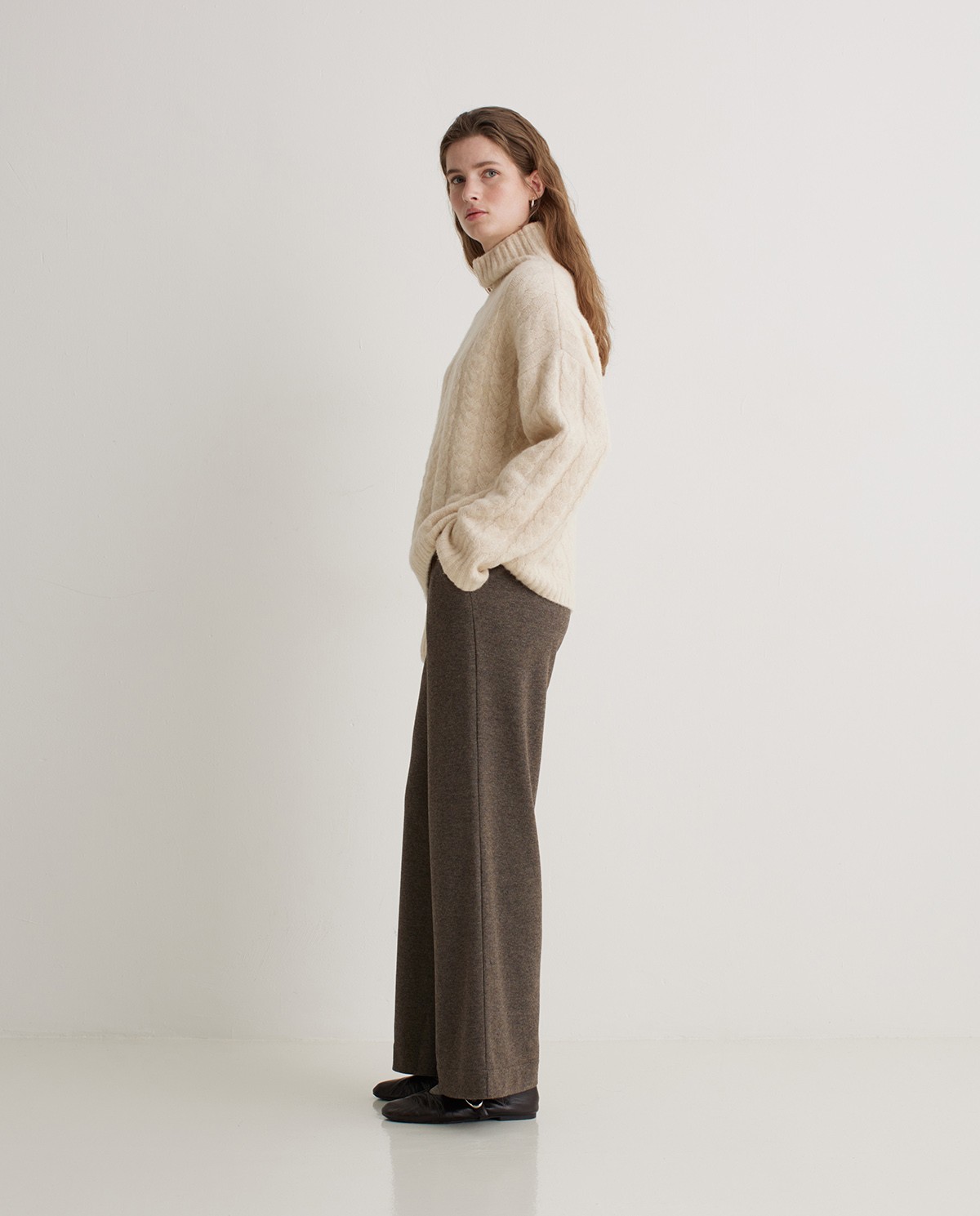 Pantalón punto ancho marrón claro