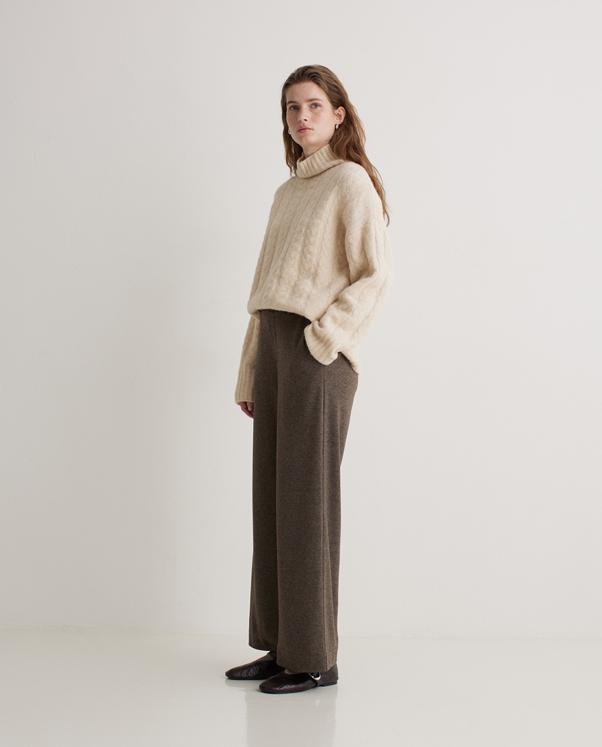 Pantalón punto ancho marrón claro