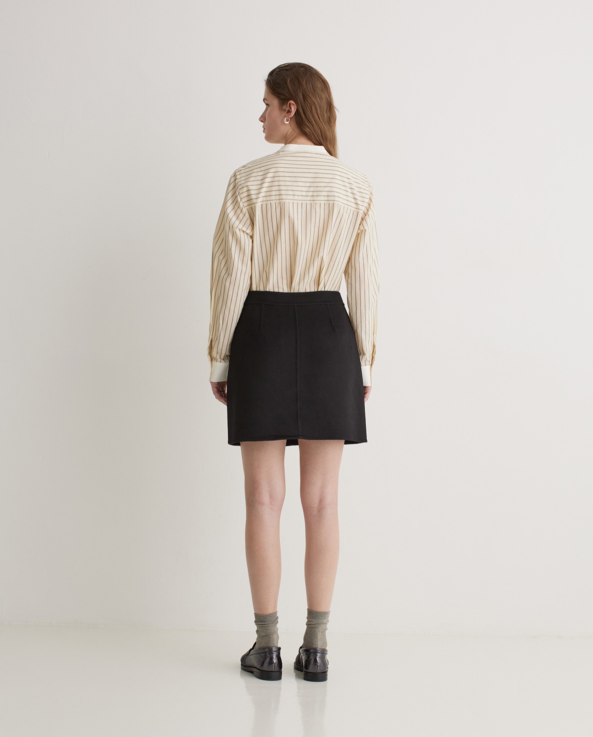 Black double-sided wool blend mini skirt - Skirt made of double-sided wool and recycled fiber blend fabric 3