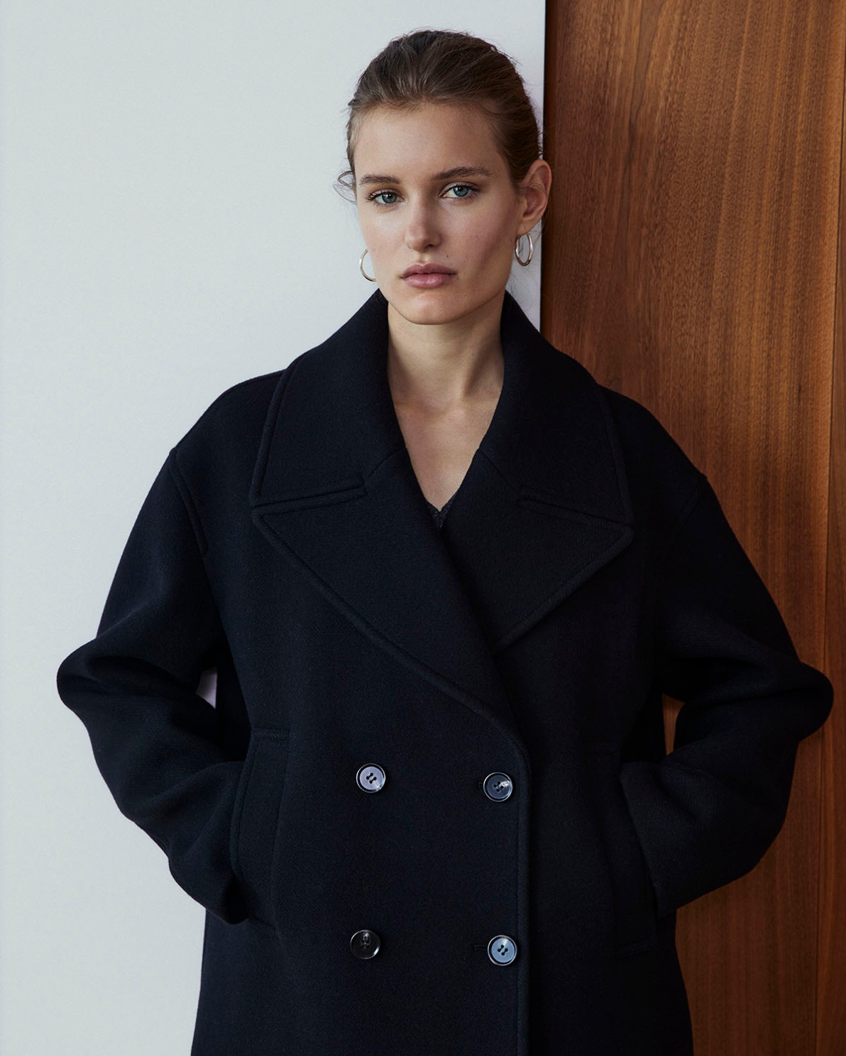 Black handmade short coat with wool, tencel and silk woman Yerse - Front view