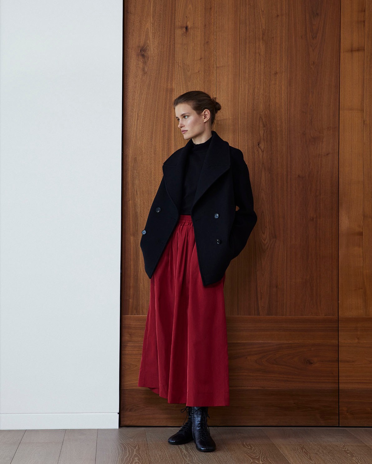 Dark-red sateen midi skirt woman Yerse - Front view