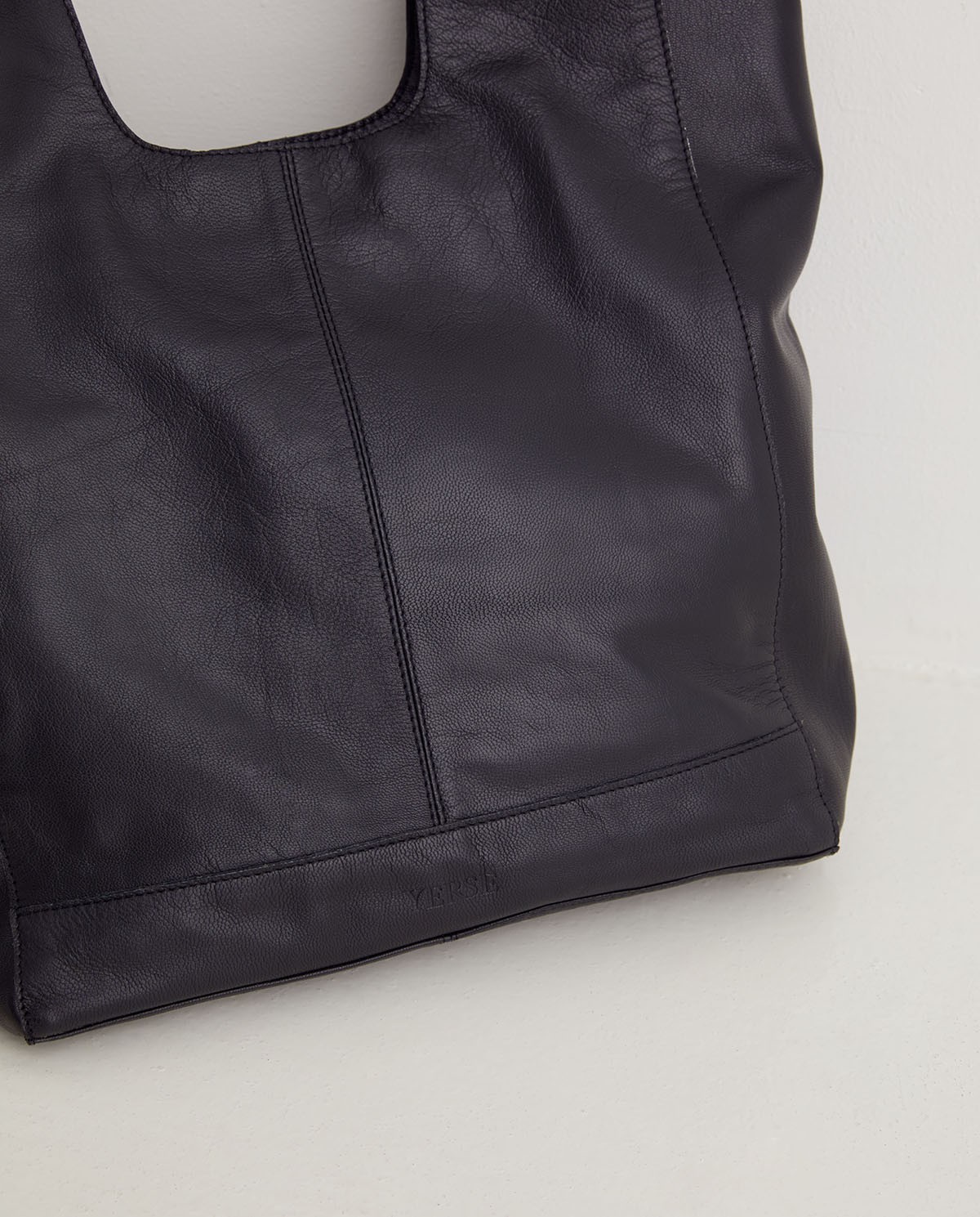 Sac hobo en cuir noir avec fermeture éclair - Sac hobo en cuir 4