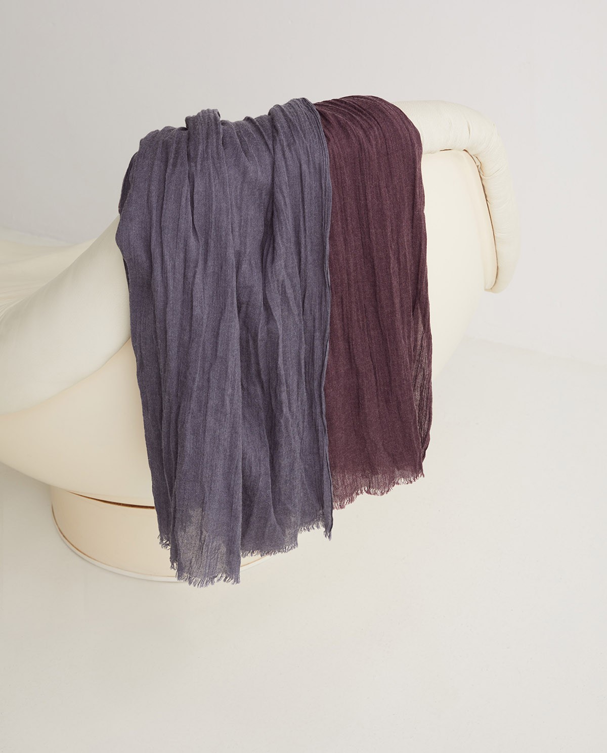 Écharpe effet effiloché en laine mélangée aubergine - Écharpe plissée 3