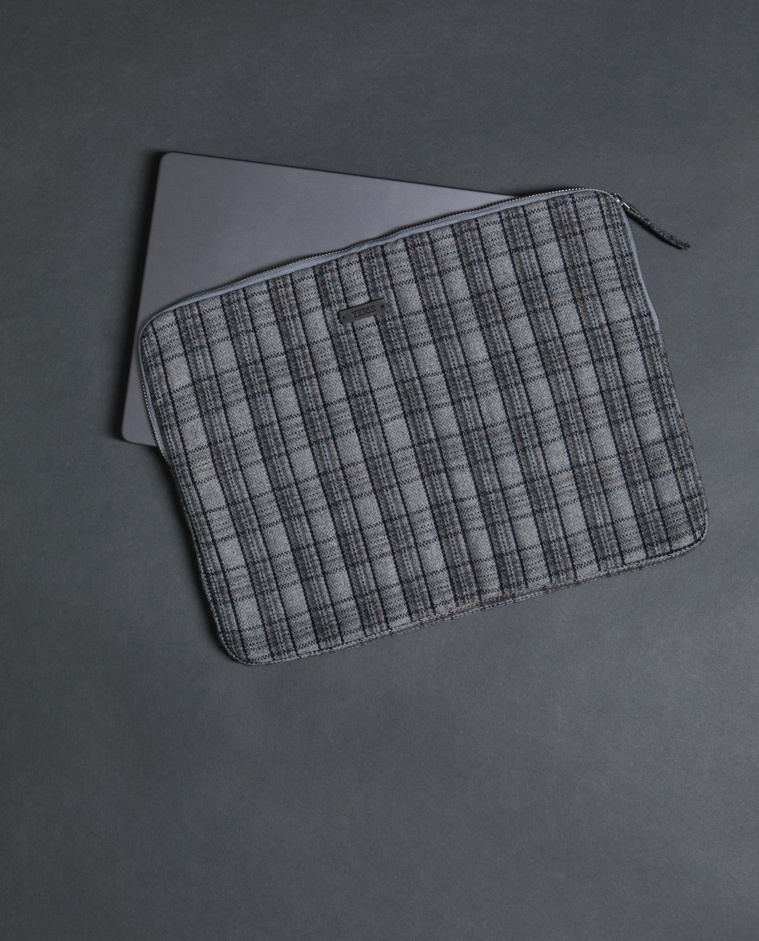 Housse pour ordinateur gris femme Yerse - Détail vue de face