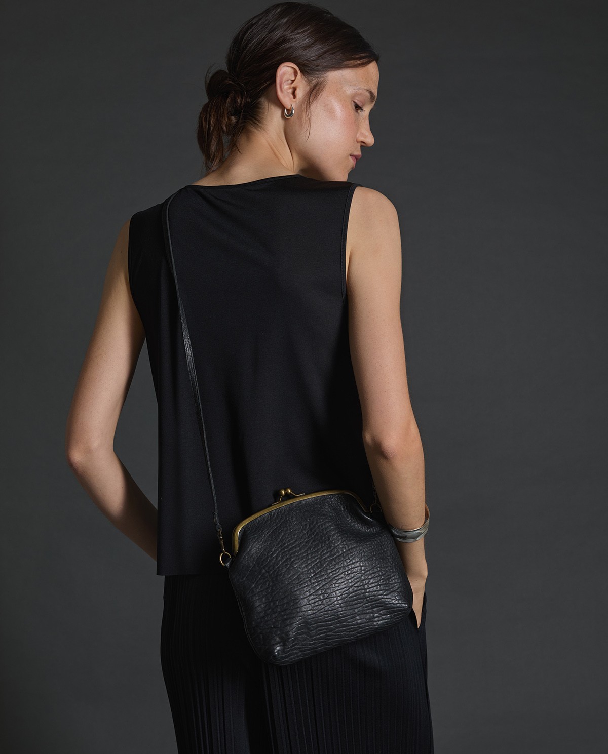 Black 100% leather purse woman Yerse - Front view