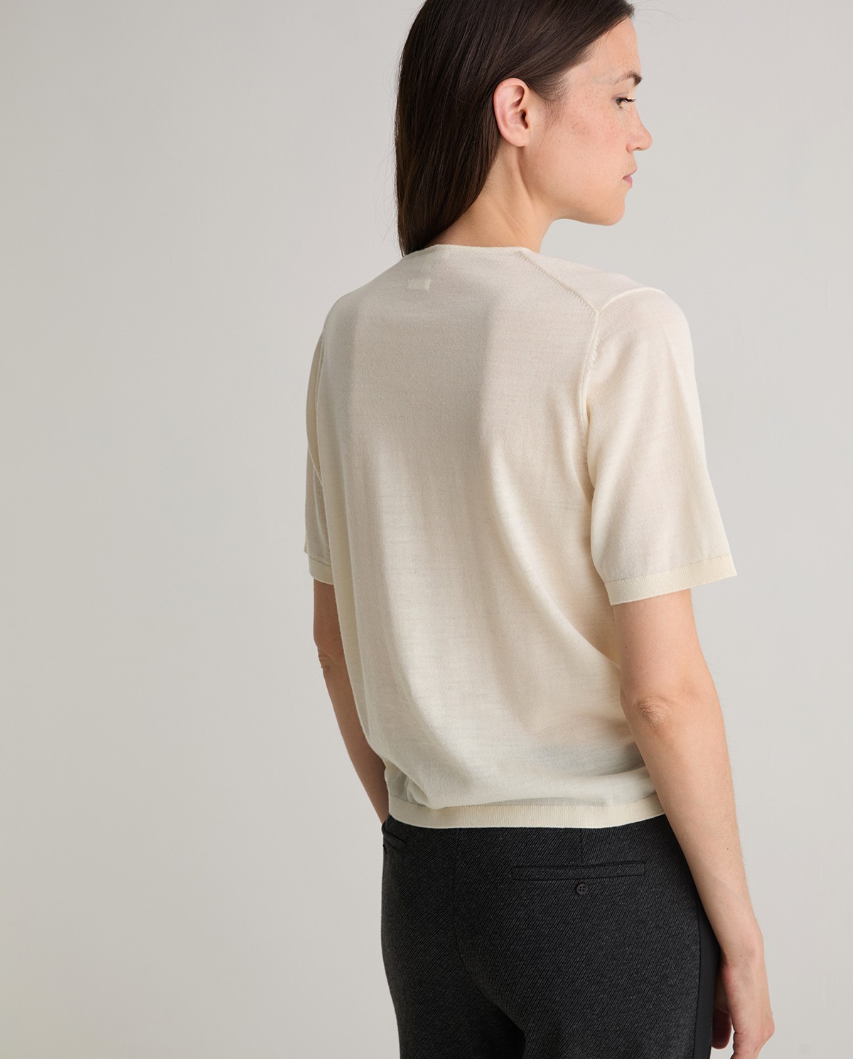 Pull 100 % laine mérinos écru femme Yerse - Détail vue de face 2