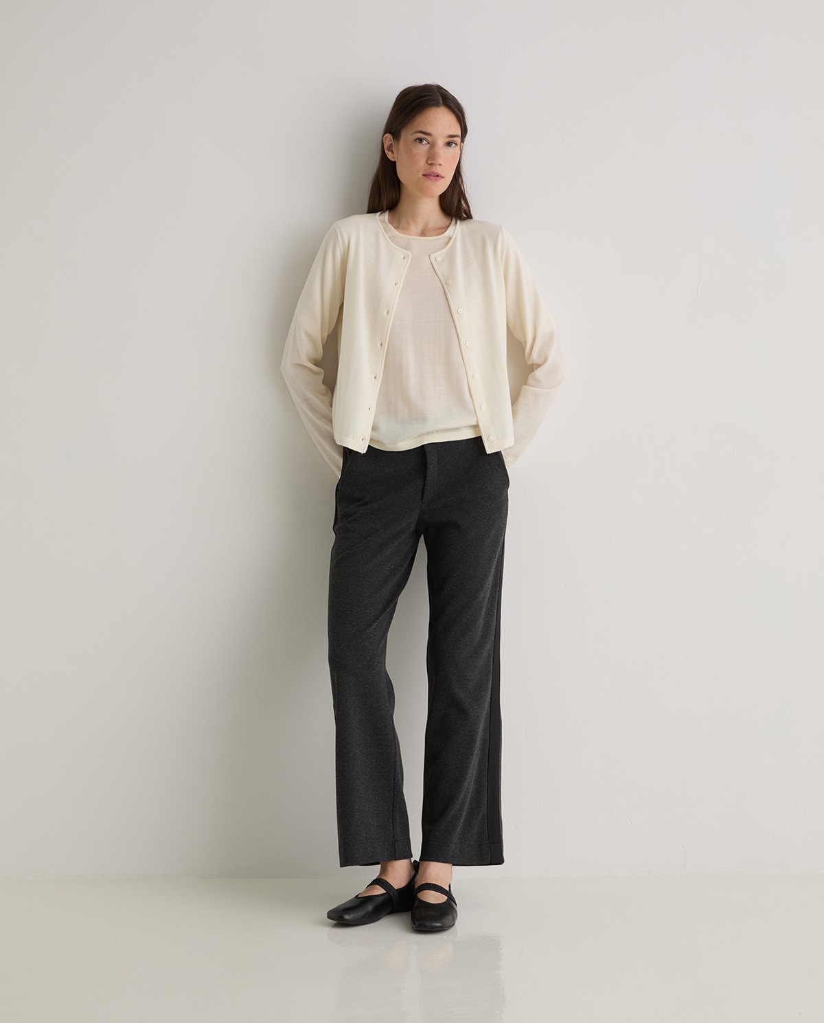 Ecru 100% Merino wool cardigan woman Yerse - Front view 3