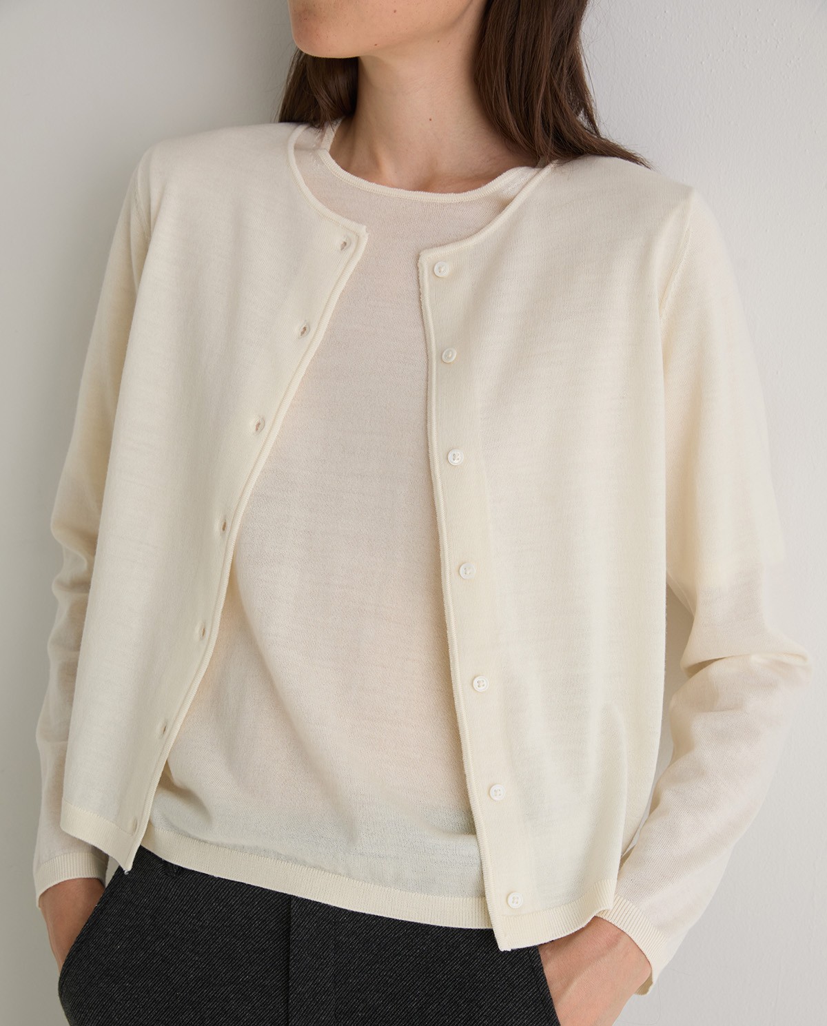 Pull 100 % laine mérinos écru femme Yerse - Détail vue de face 3