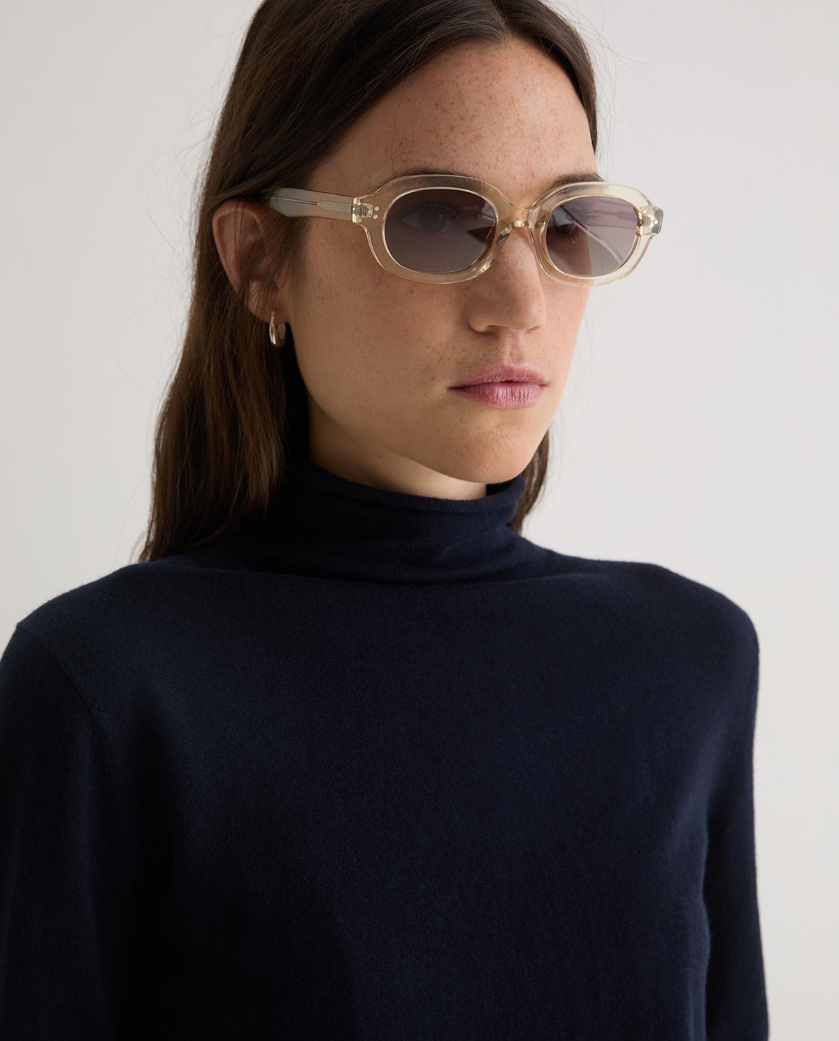 Lunettes de soleil ovales écru
