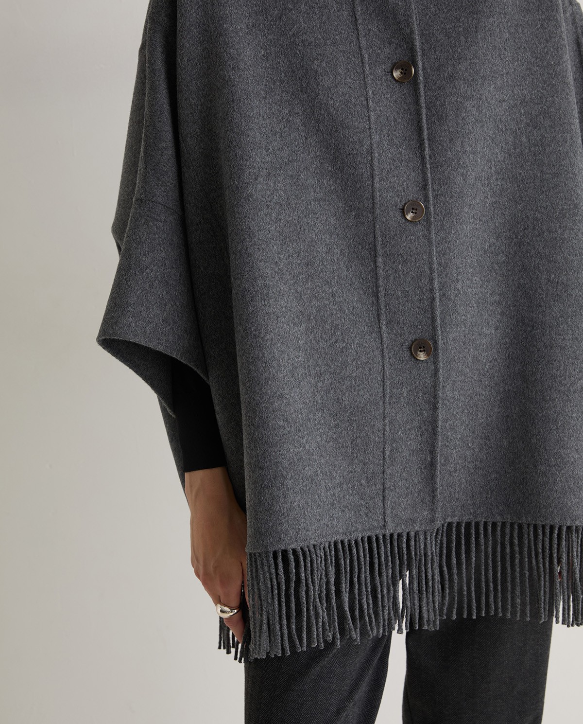 Handmade wool-blend fringed cape grey woman Yerse - Front view 9