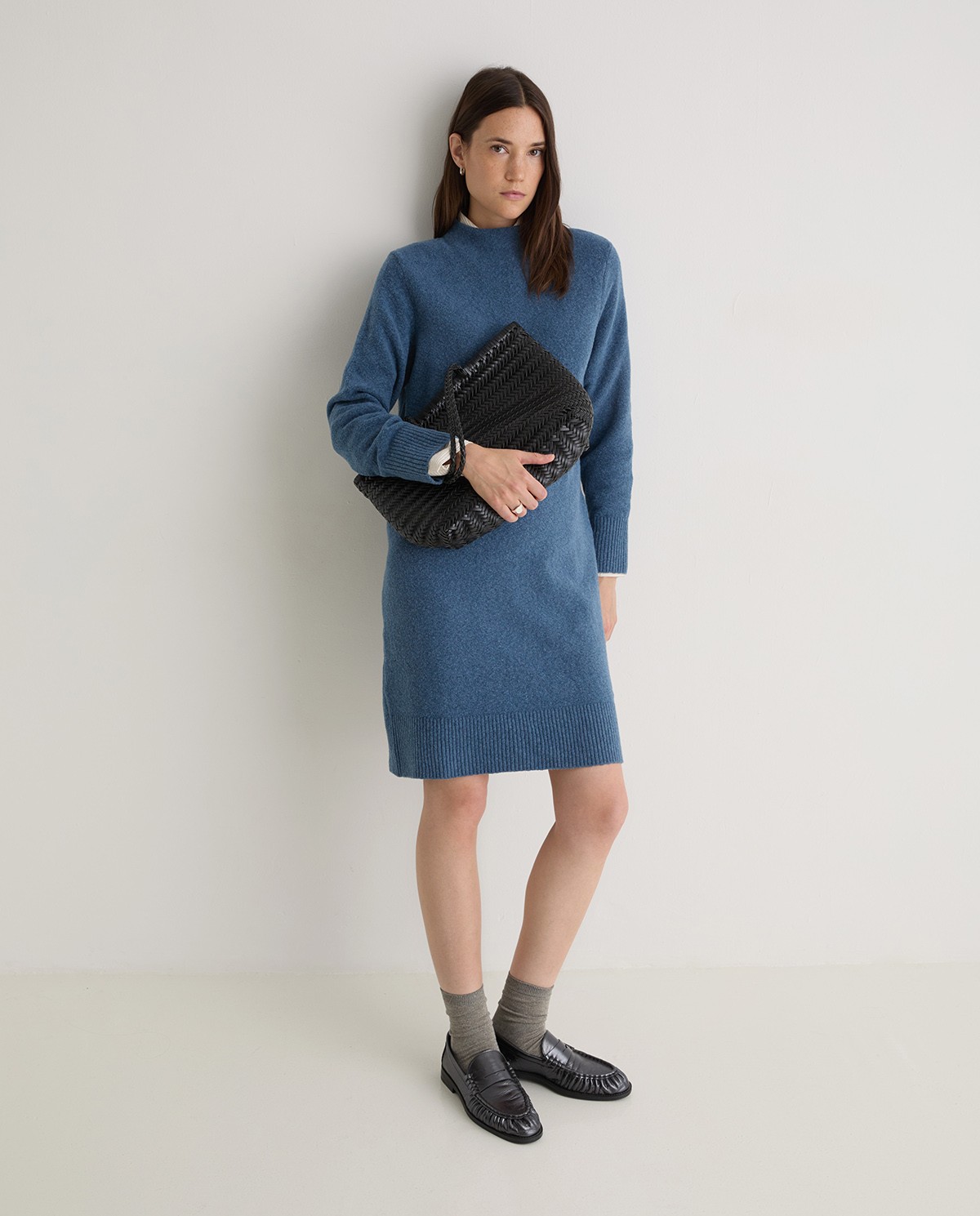 Bolso de piel negro con detalle trenzado y bolso interior extraíble 1