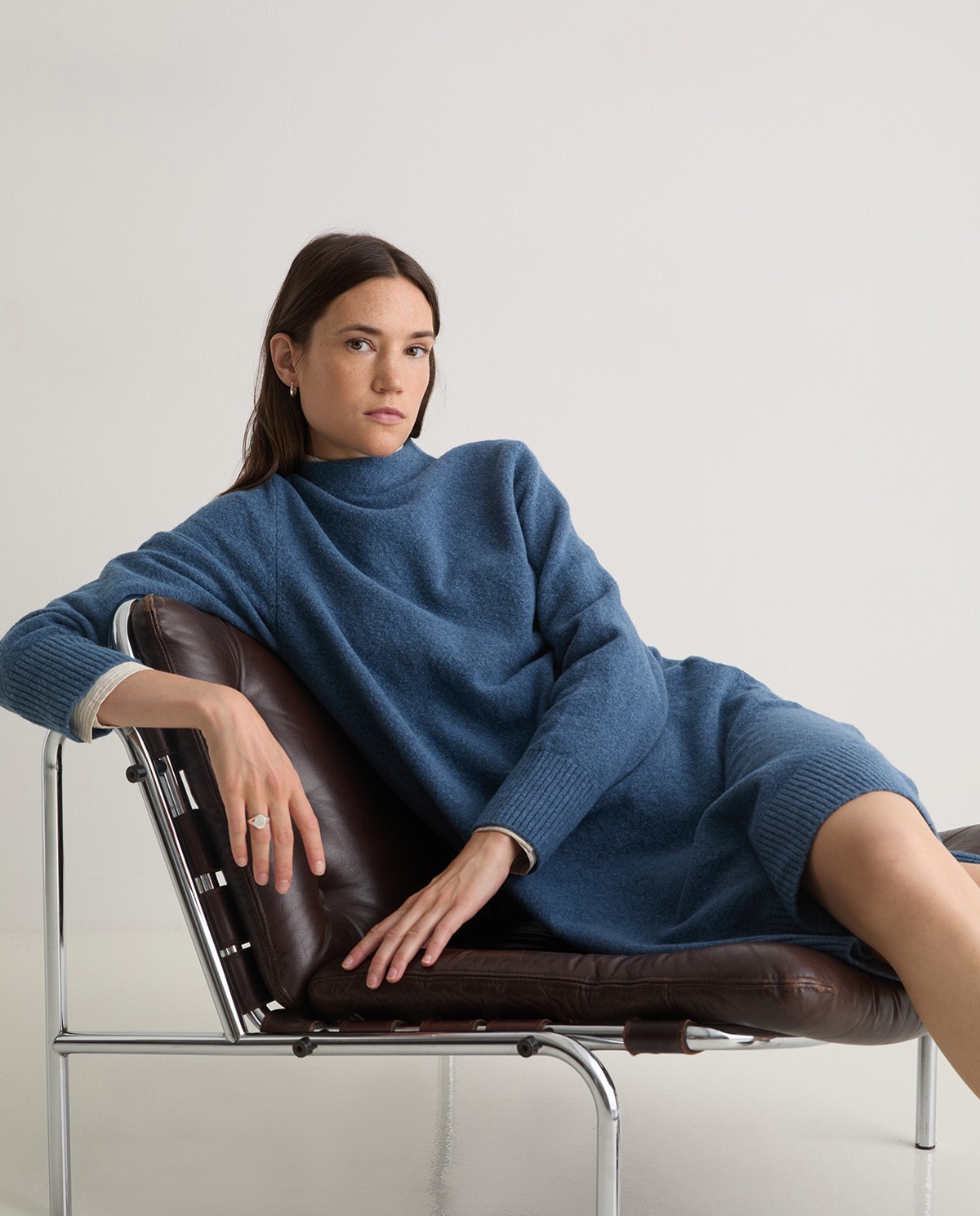 Robe courte bleu roi à col Perkins - Robe en mélange de laine et de coton