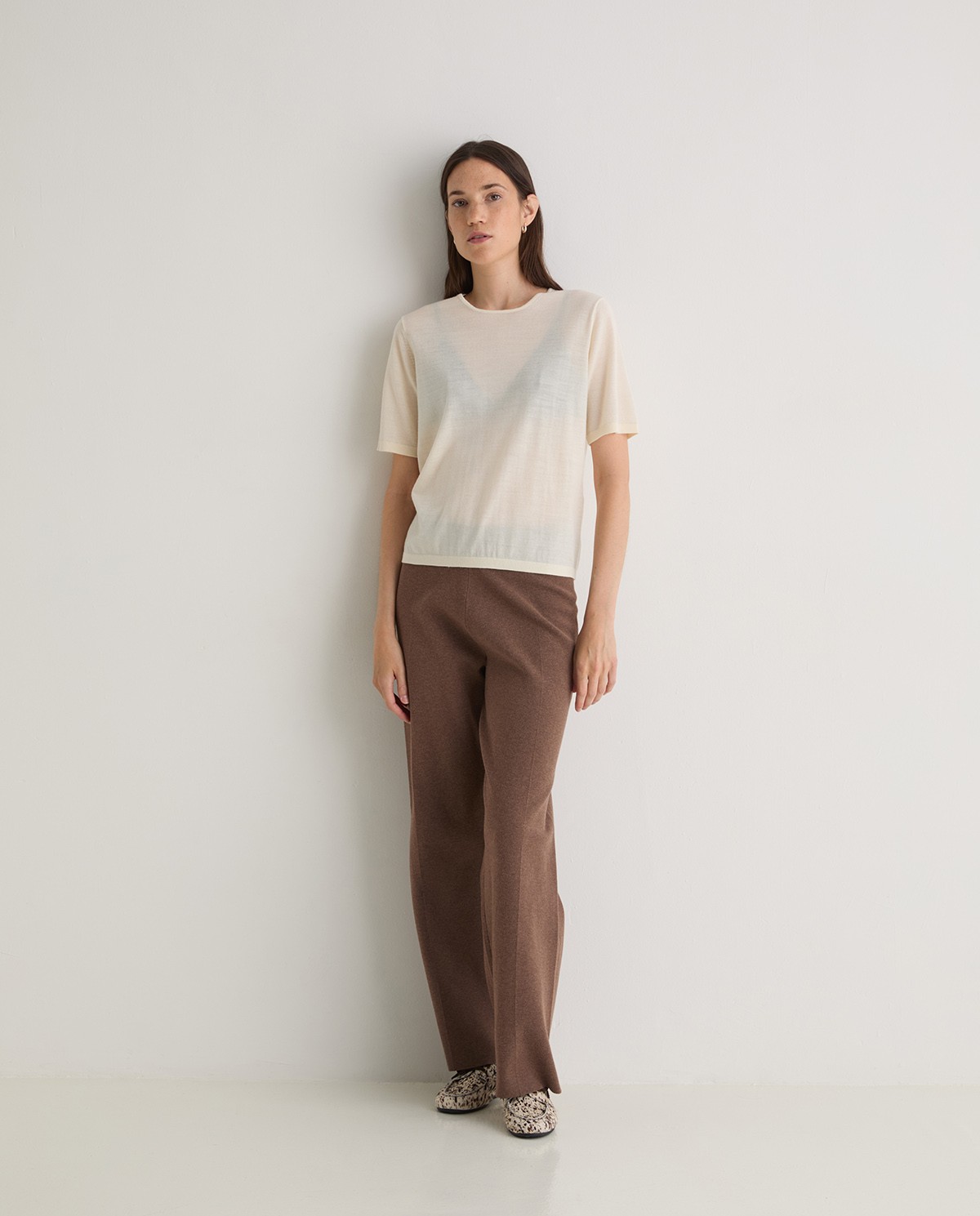 Pantalón regular fit con viscosa arena - Pantalones regular fit 2
