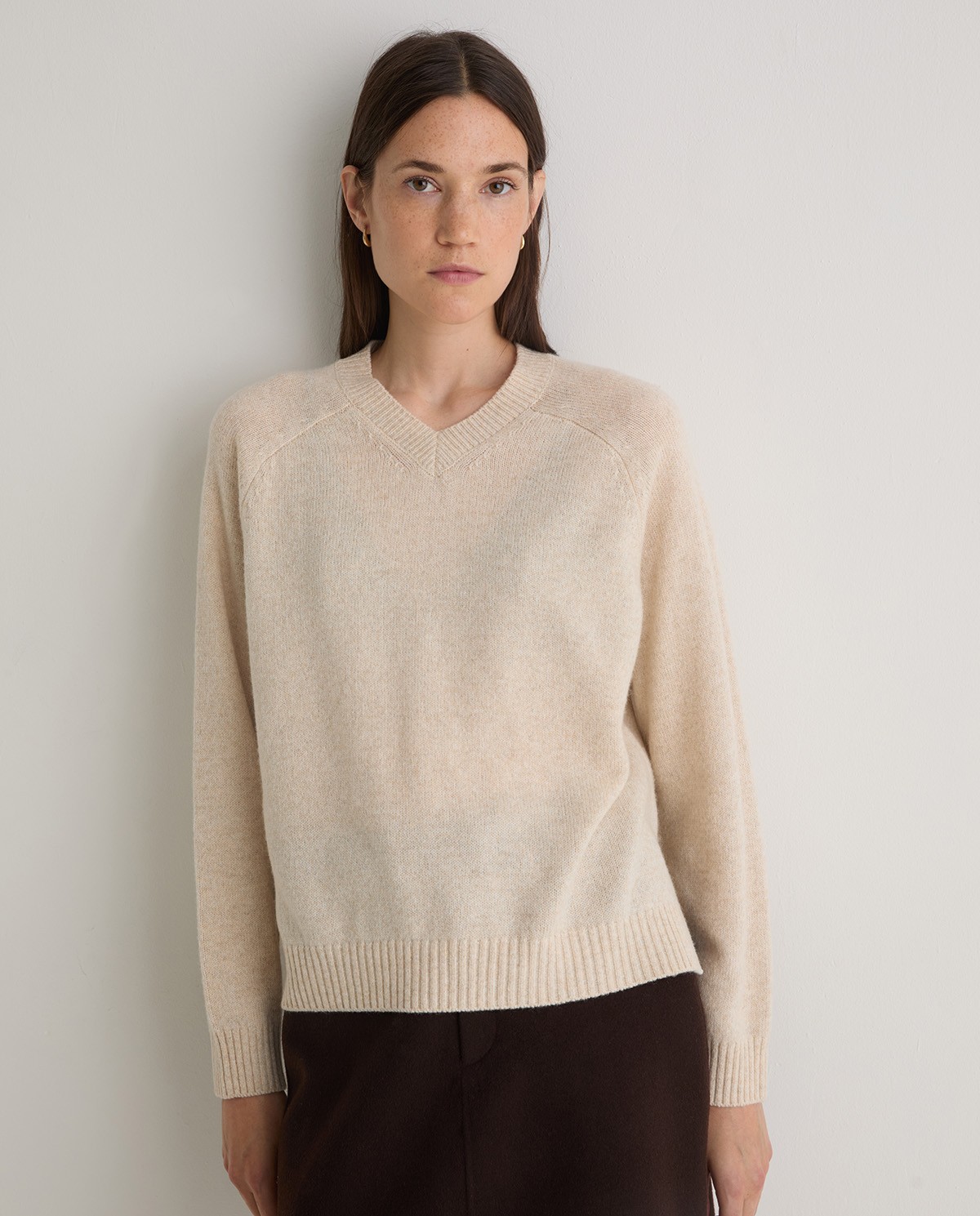 Ecru wool-blend v-neck sweater woman Yerse - Front view 3