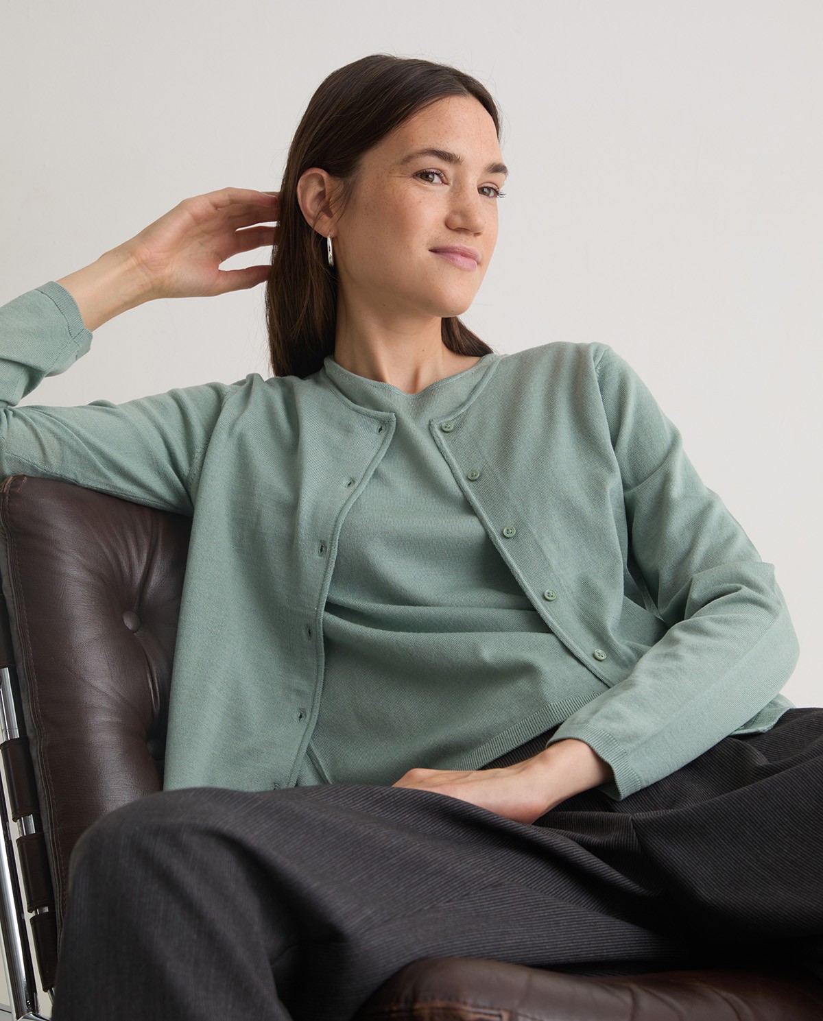 Cardigan 100 % laine mérinos vert femme Yerse - Détail vue de face