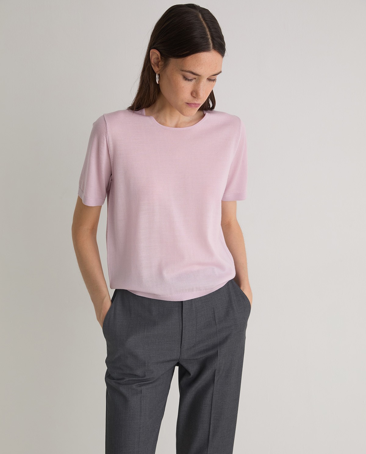Pull 100 % laine mérinos rose pâle femme Yerse - Détail vue de face 2