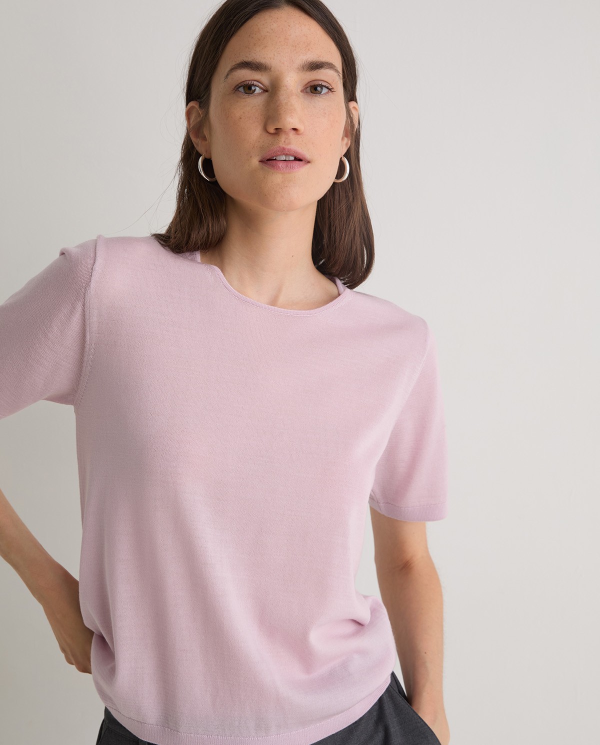 Pull 100 % laine mérinos rose pâle femme Yerse - Détail vue de face