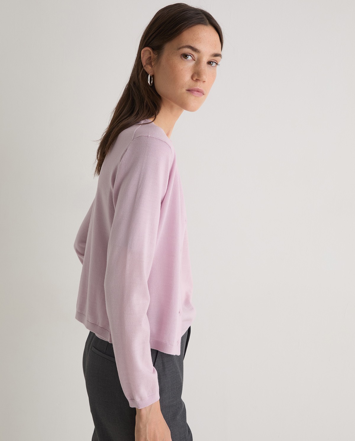 Cardigan 100 % laine mérinos rose pâle femme Yerse - Détail vue de face 1