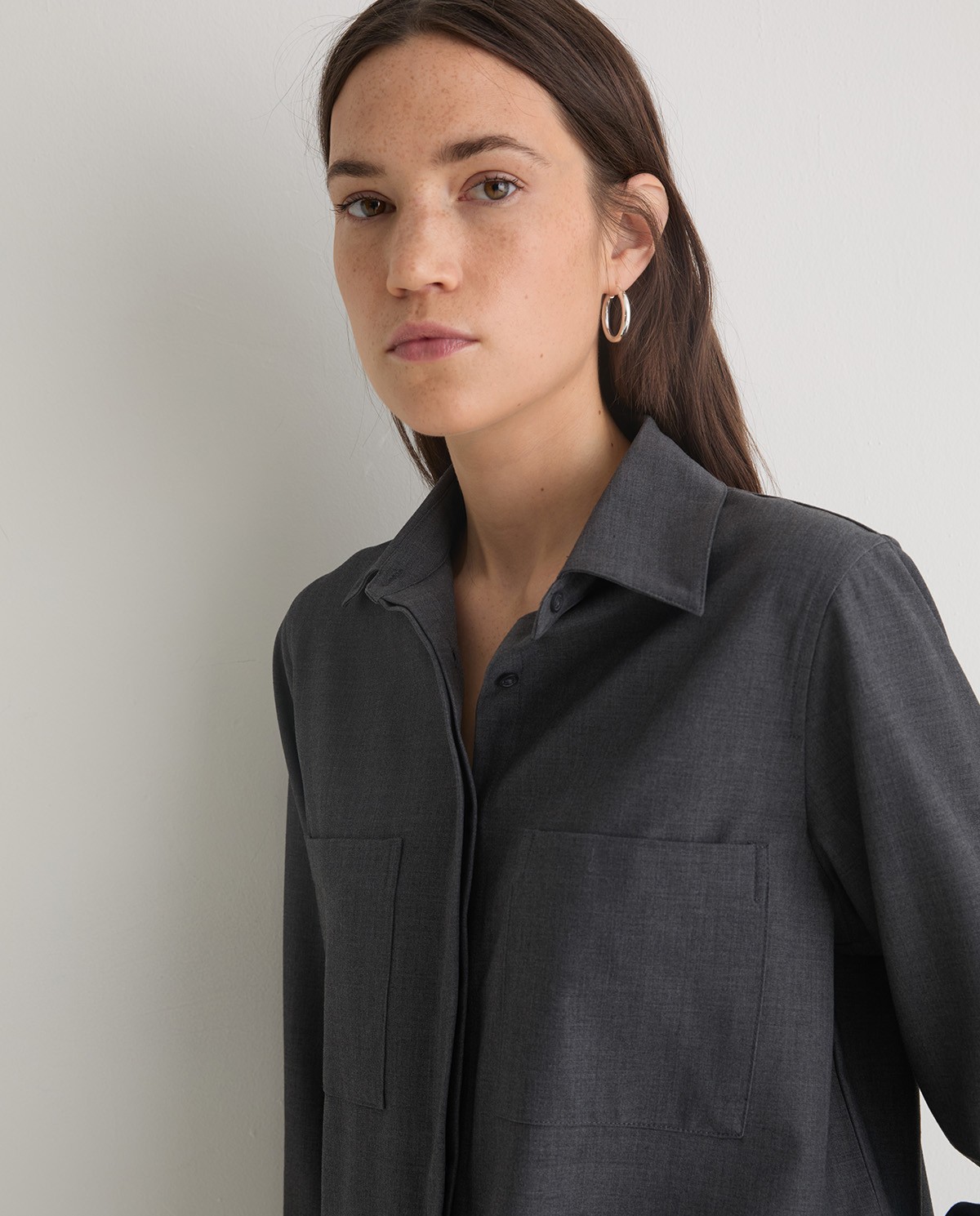 Grey long-sleeve shirt with pockets woman Yerse - Front view 2