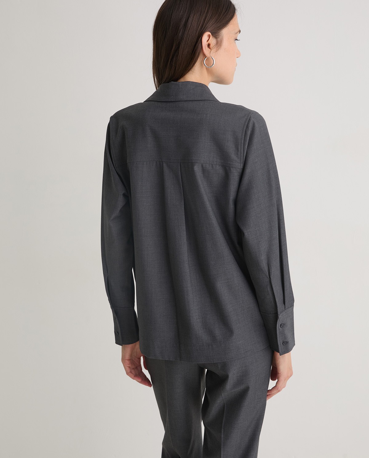 Grey long-sleeve shirt with pockets woman Yerse - Front view 6