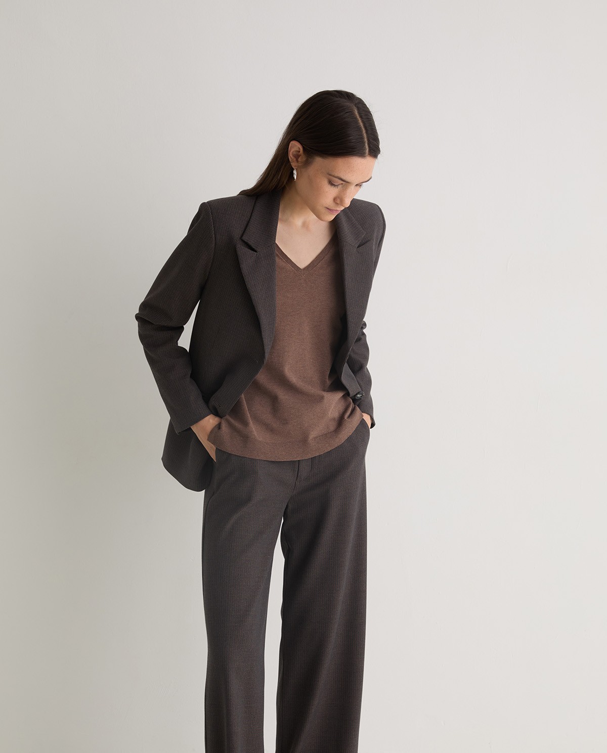 Sand viscose sweater with side slits woman Yerse - Front view 4