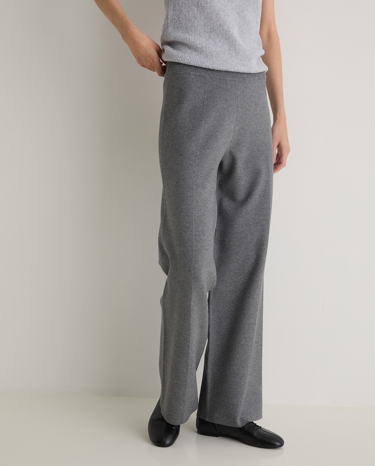 Pantalón regular fit con viscosa gris - Pantalones regular fit 1
