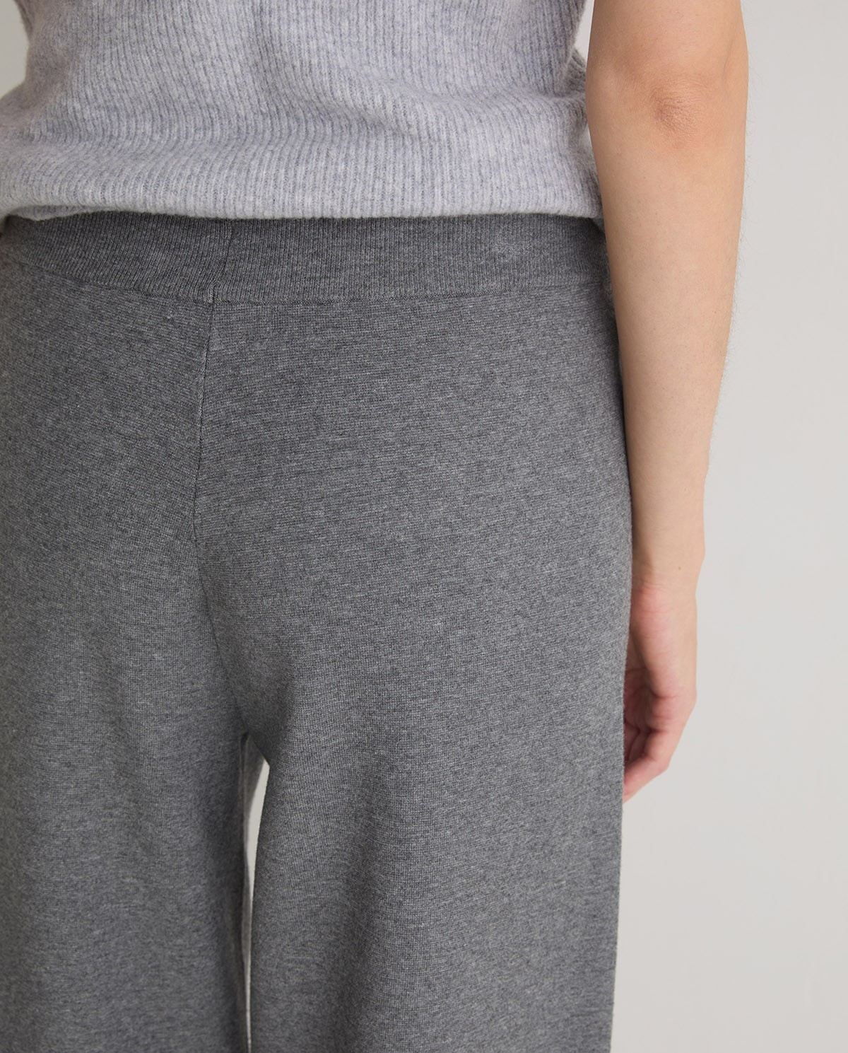 Pantalón regular fit con viscosa gris - Pantalones regular fit 4