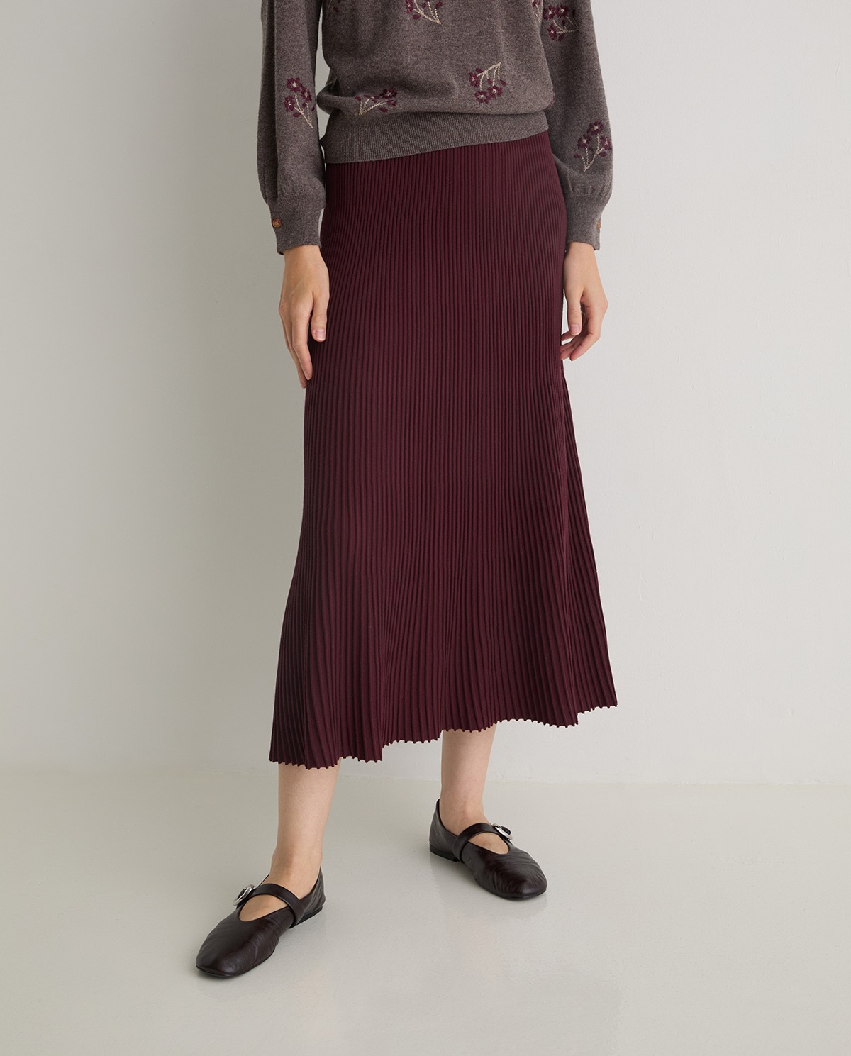 Maroon pleated midi skirt woman Yerse - Front view