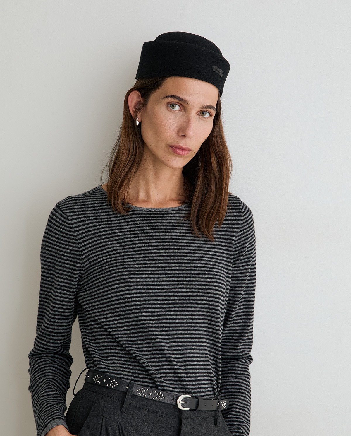 Jersey de rayas de punto fino en gris y negro 5