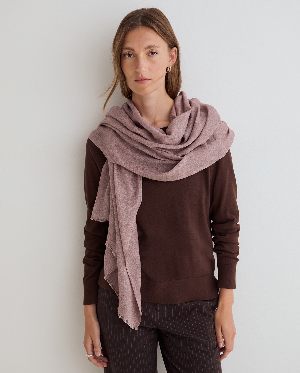 Foulard tacto suave en color burdeos 1