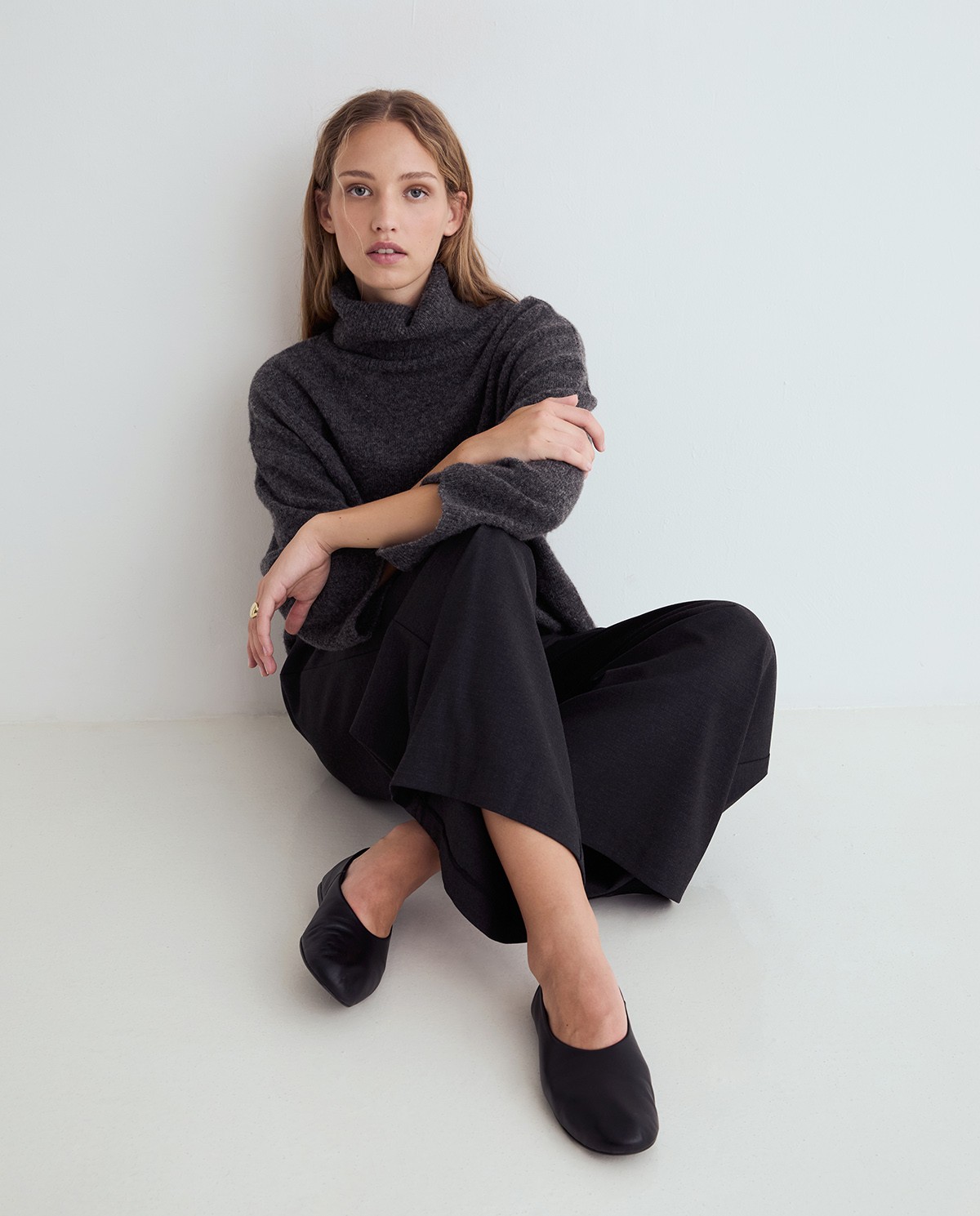 Soft leather ballet flats in black 4