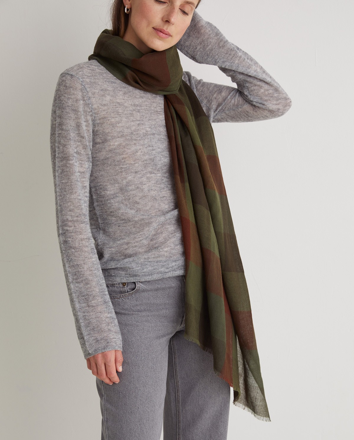 Khaki 100% wool checked foulard woman Yerse - Front view 3