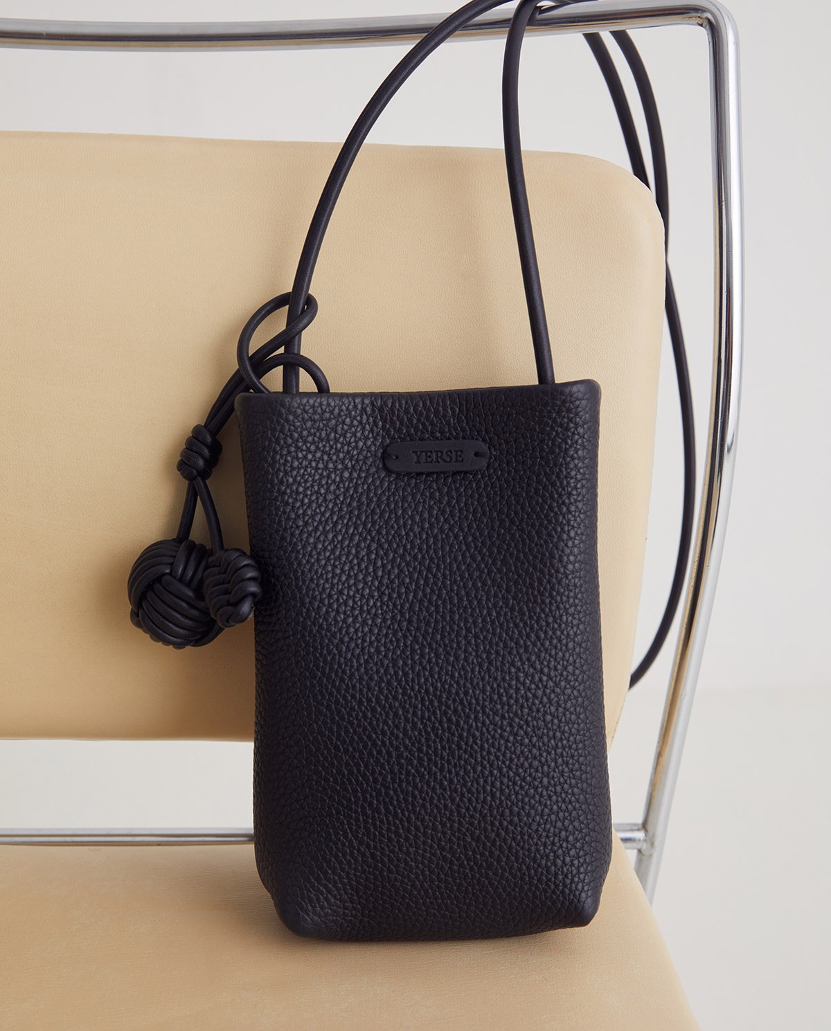 Charm de piel negro - Charm de piel 2