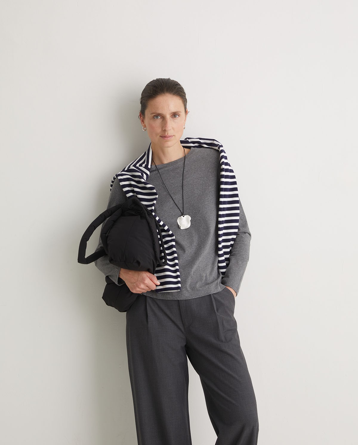 Black quilted bag - Quilted bucket bag 1