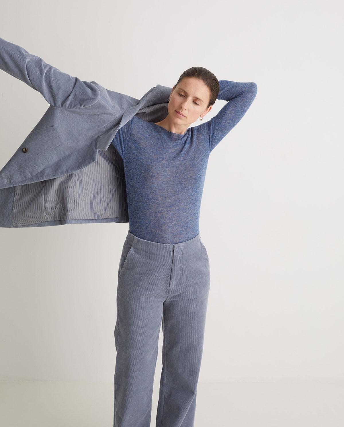 Pull bleu en mélange de laine fine alpaga et mérinos - Pull fin col bateau 1