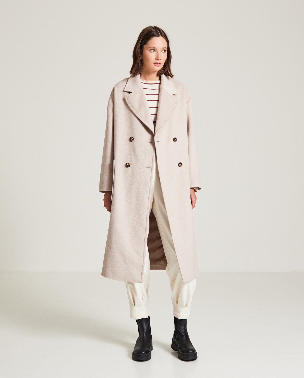 abrigo largo beige