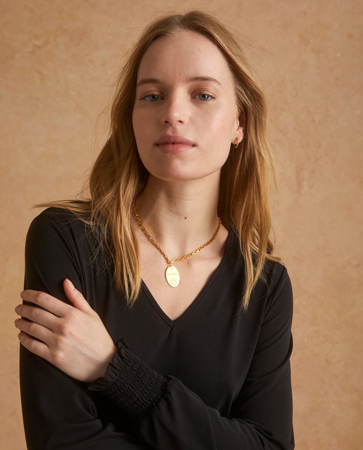 medal-necklace-gold