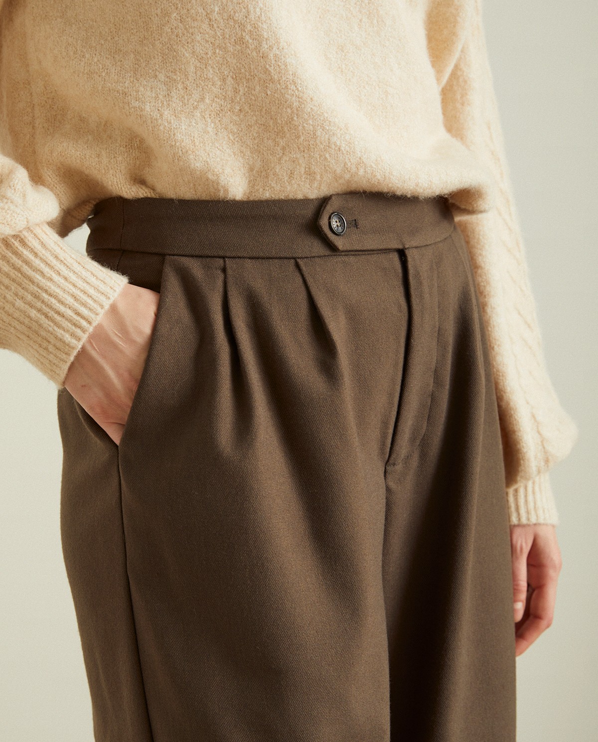 Wide-leg pleated trousers Olive