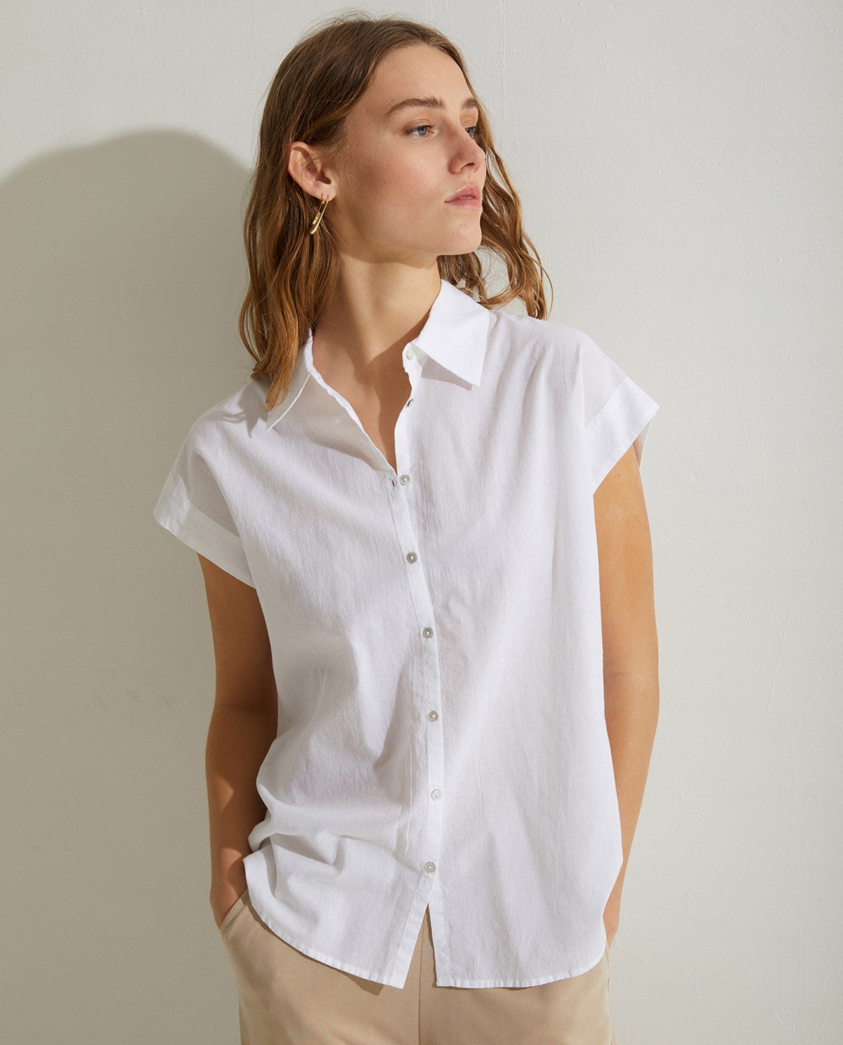 Sleeveless cotton shirt White 5