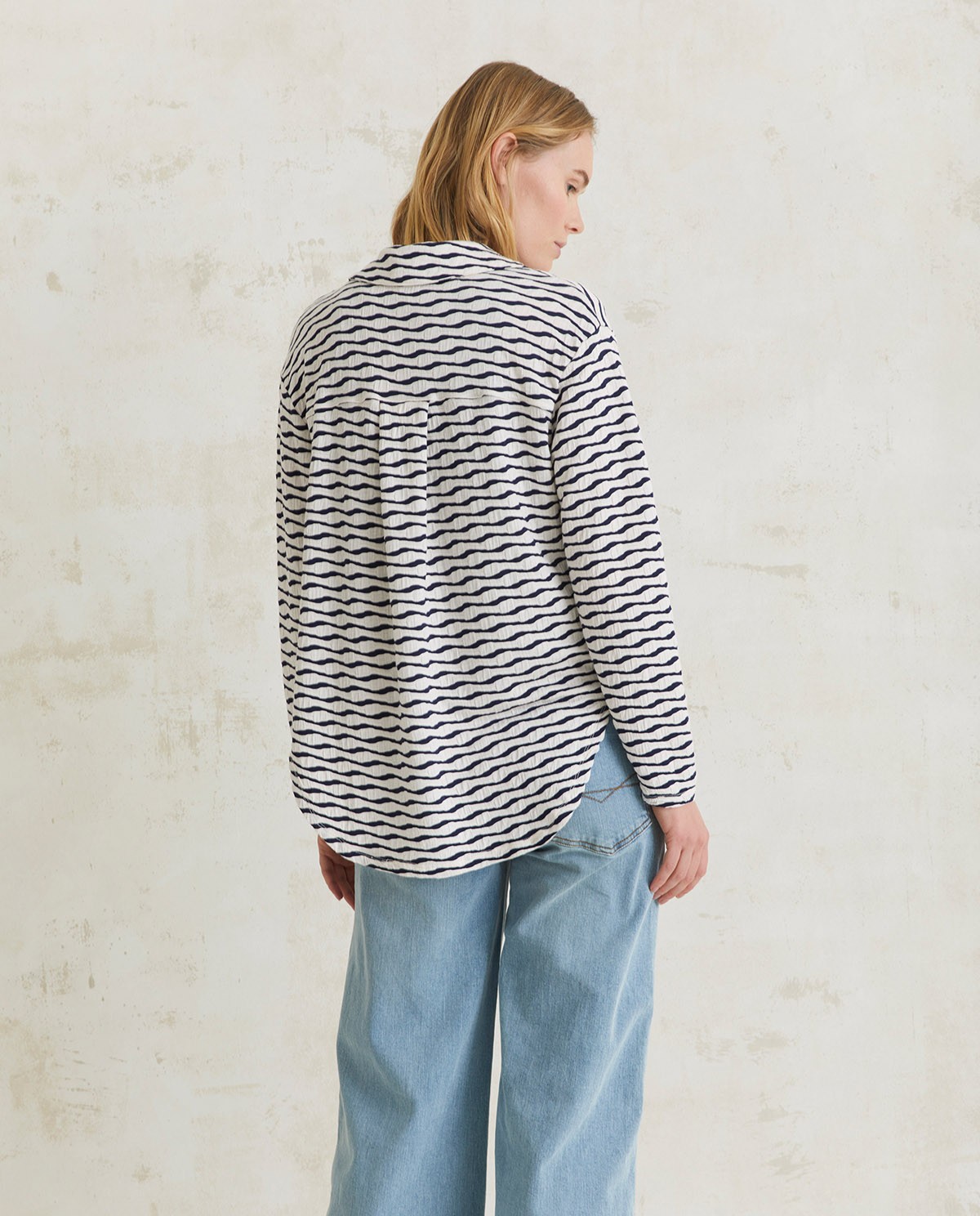 Jacquard knit shirt ecru and navy stripes 2