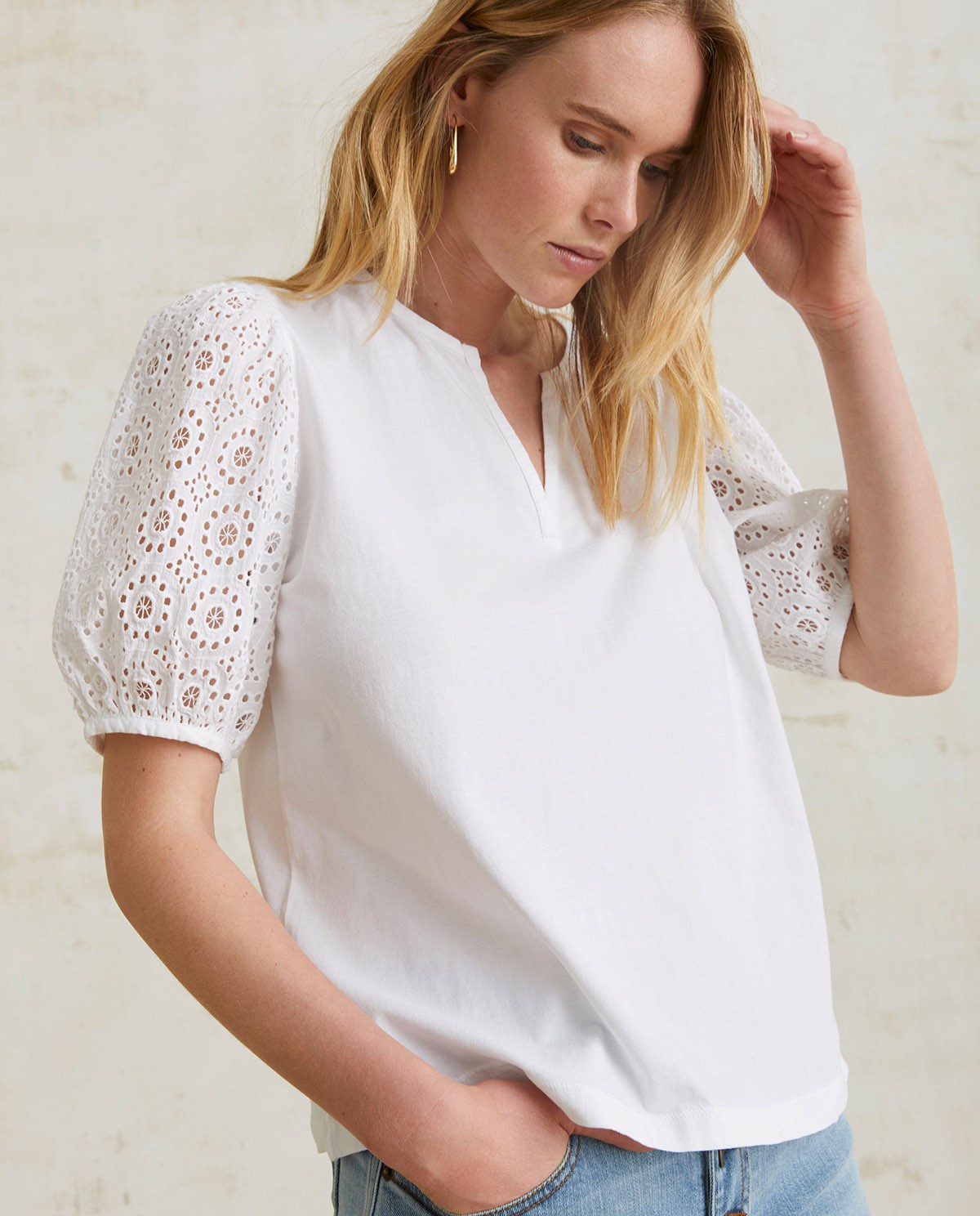 Cotton t-shirt embroidered sleeves White 2