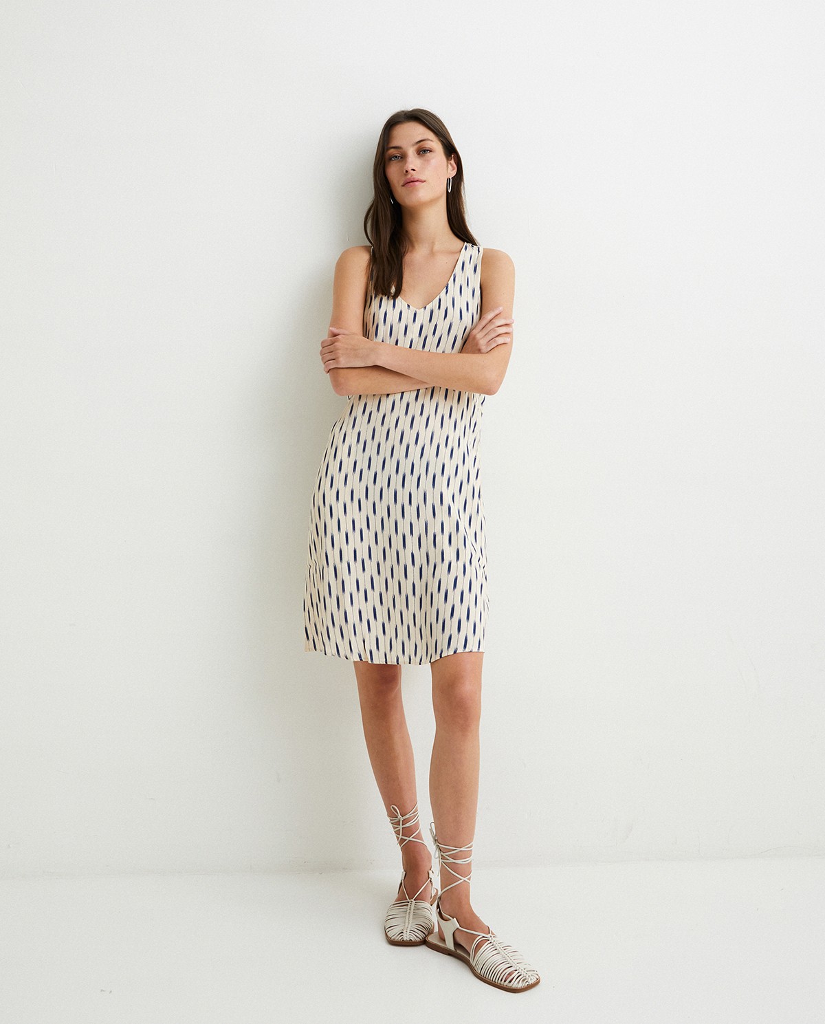 vestido fluido corto