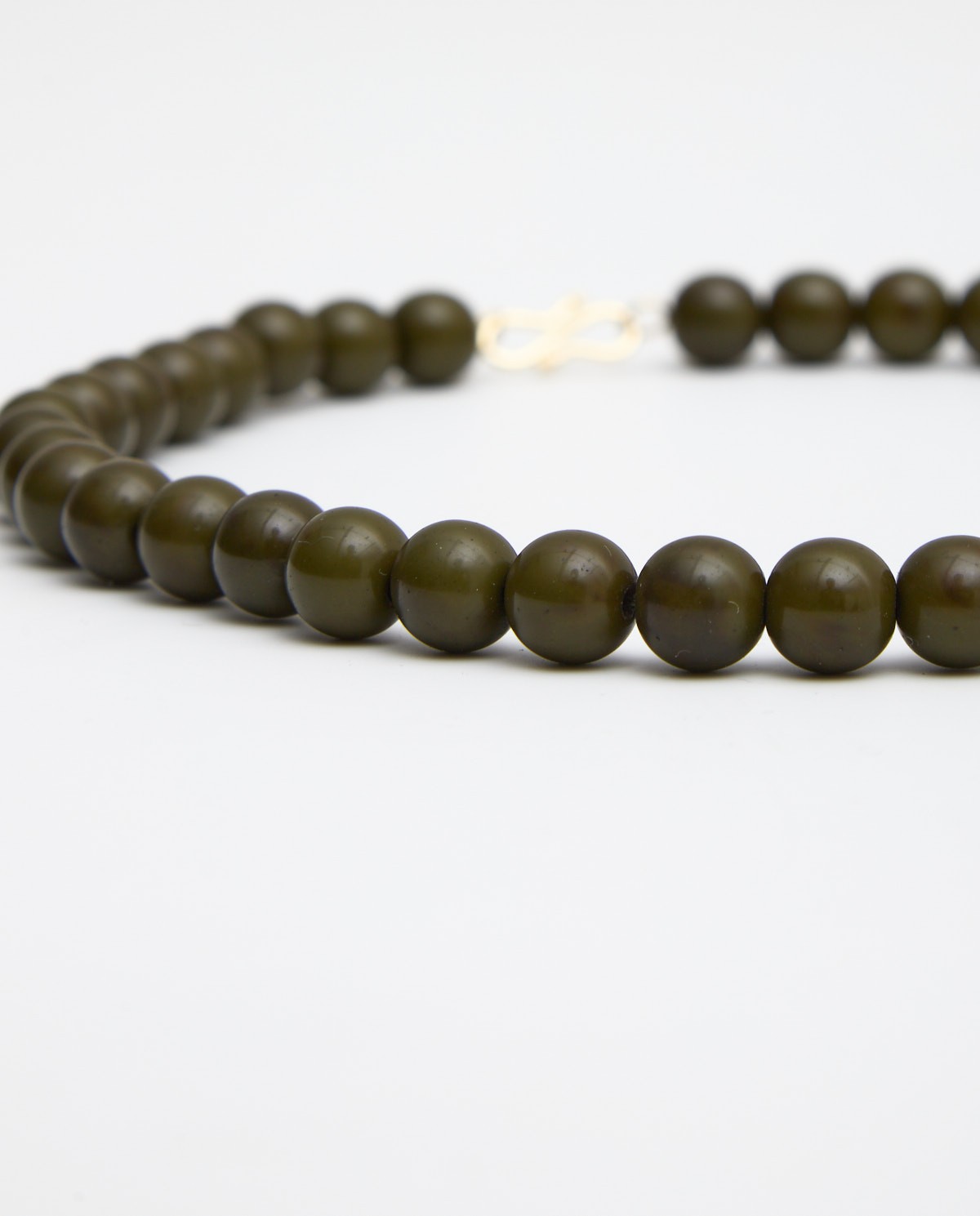 Collar bolas verde oscuro