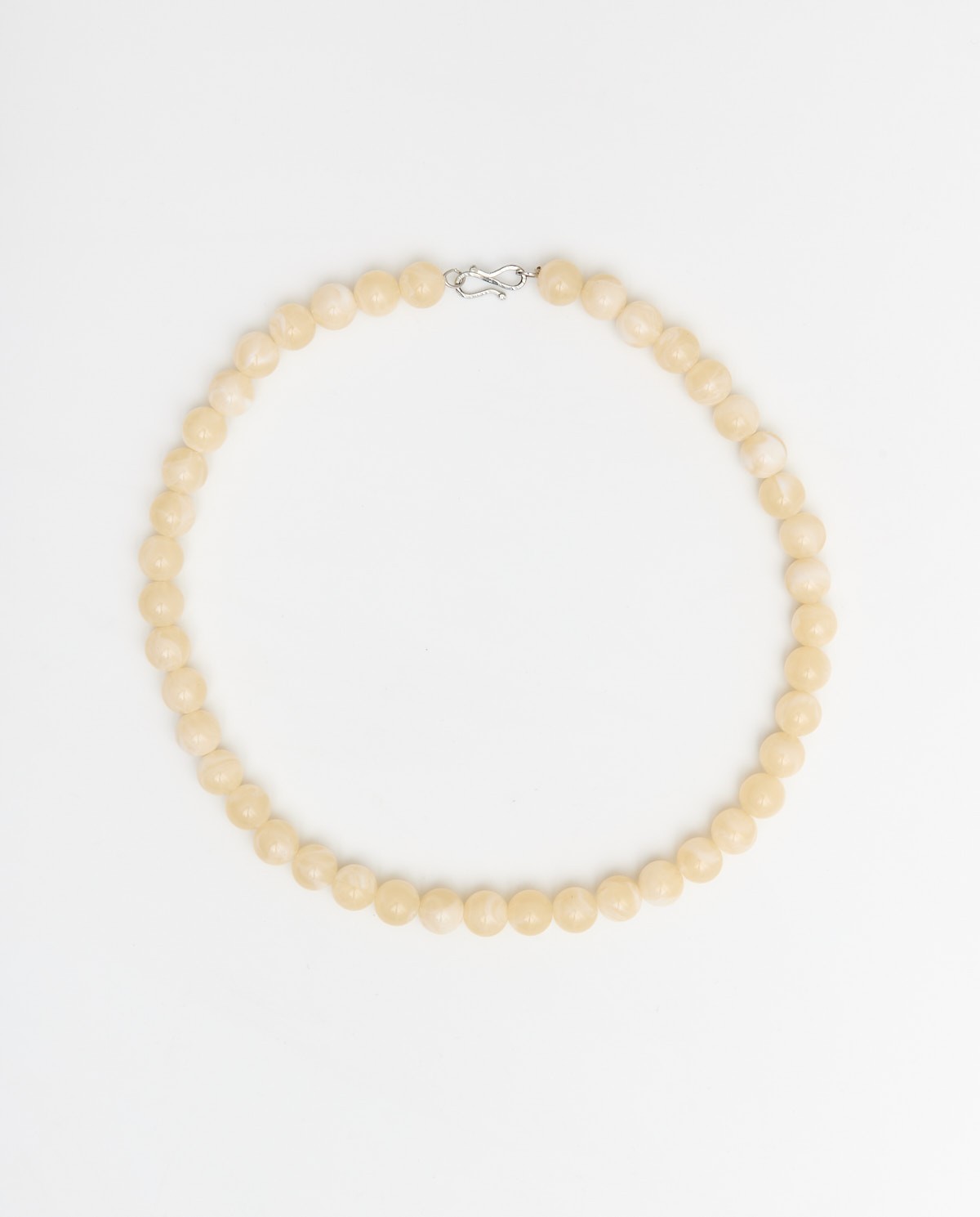 Collar bolas beige