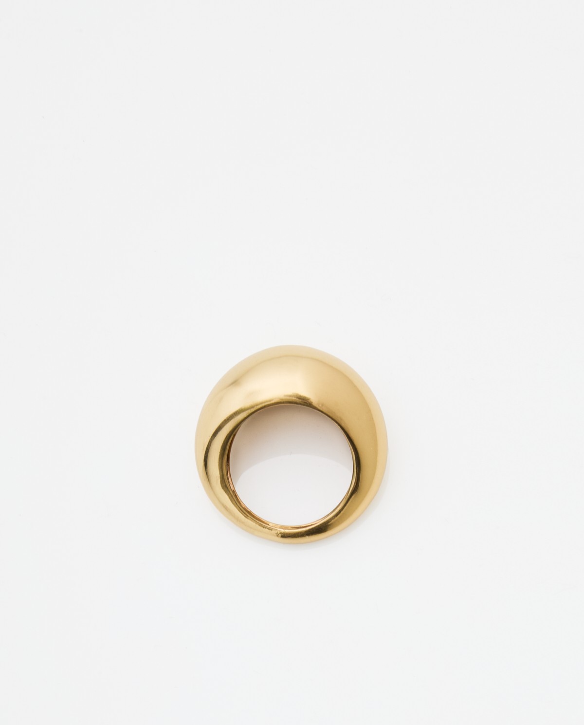 Anillo ovalado dorado
