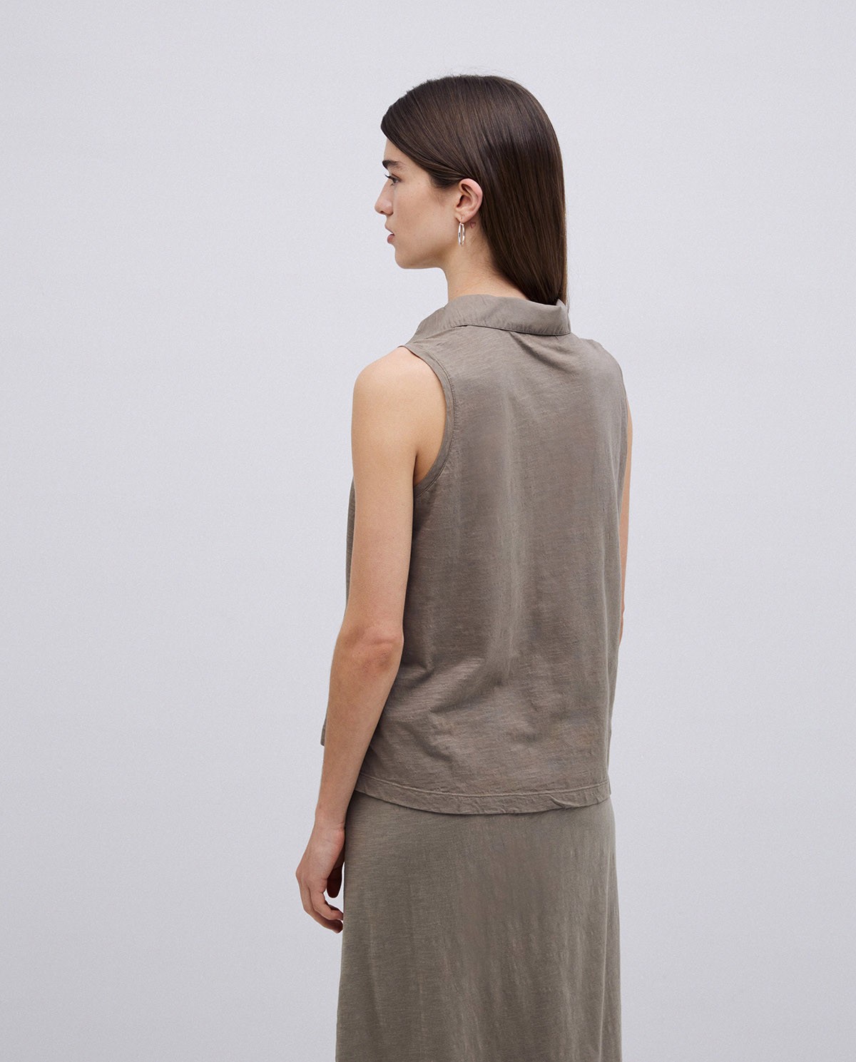 Top cuello polo botones caqui 3
